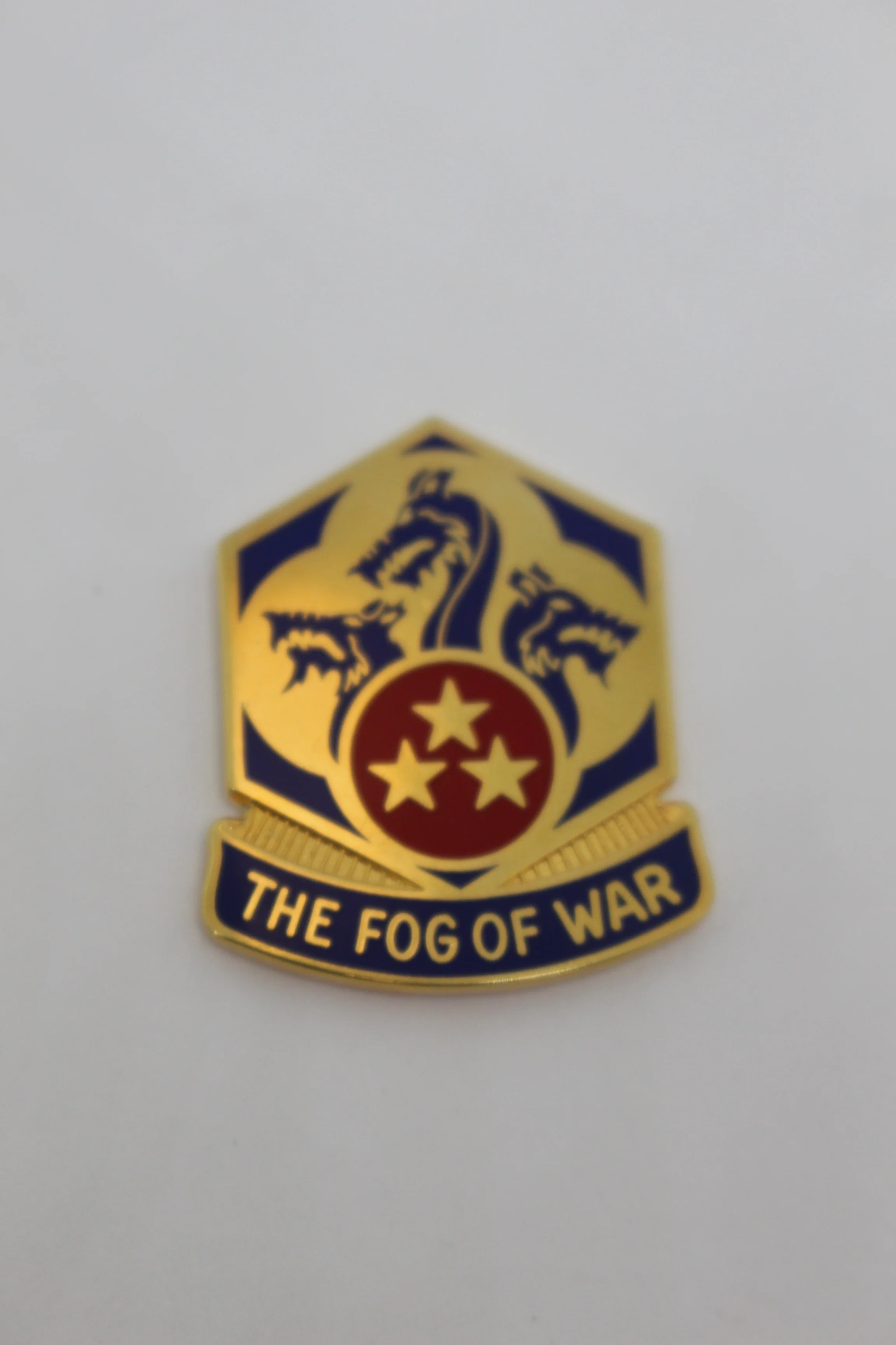 US Army 155th Chemical Battalion Unit Crest (The Fog of War) Pin - Used