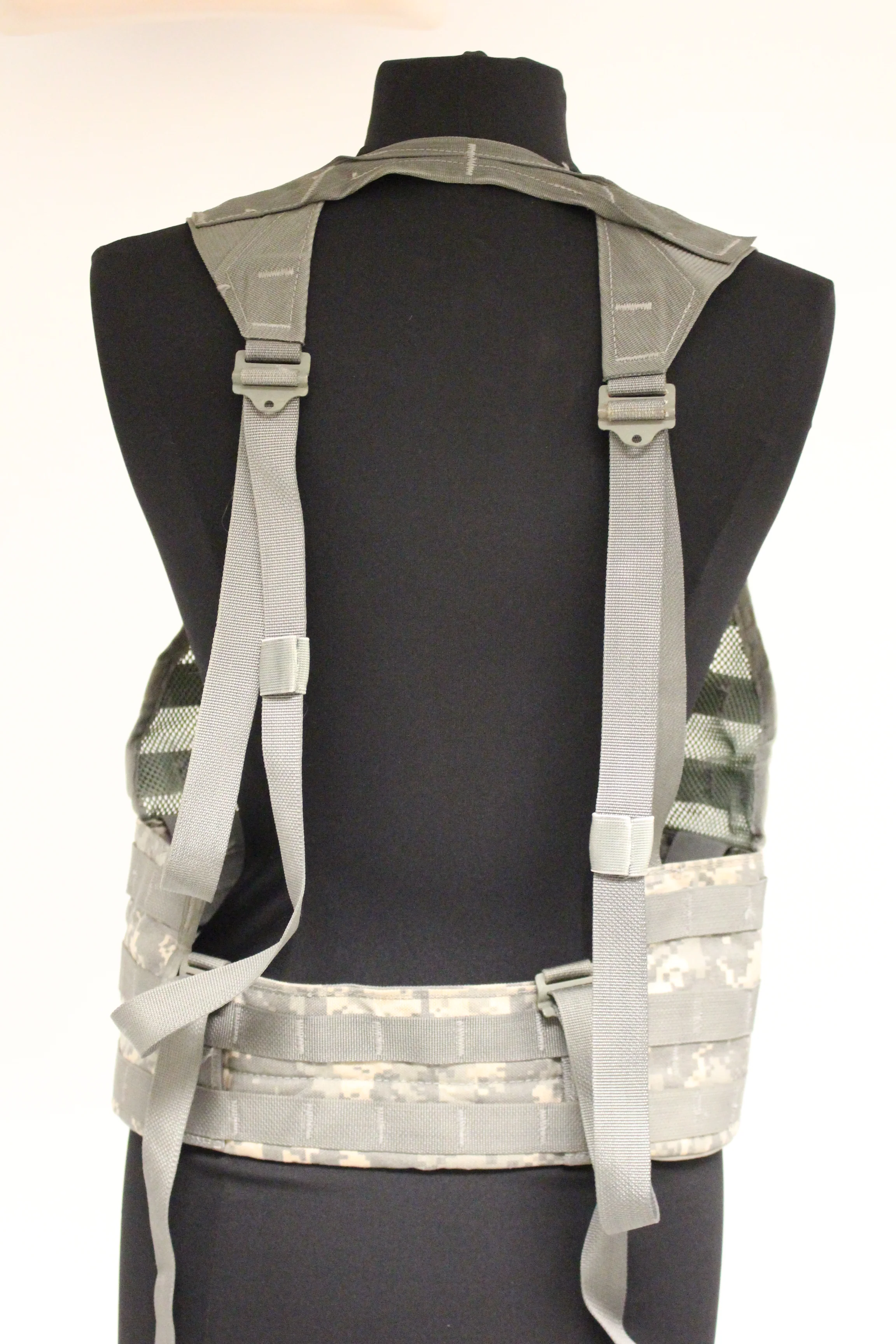 US Army ACU Molle Adjustable Tactical FLC Fighting Load Carrying Vest - New - Image 2