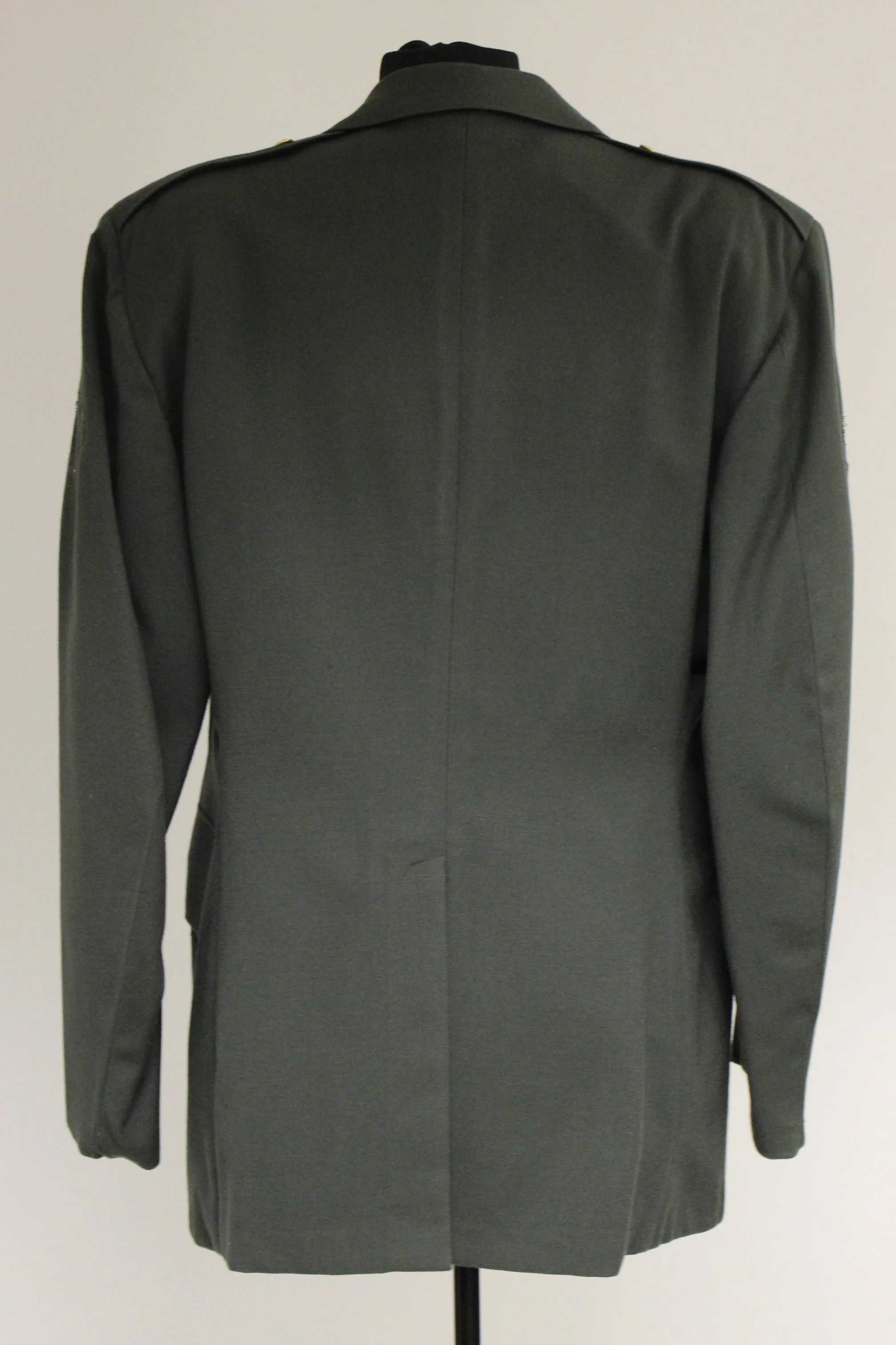 US Army Class As Men's Green Dress Coat / Jacket - 40L - 8405-01-330-7418 - Used - Image 2