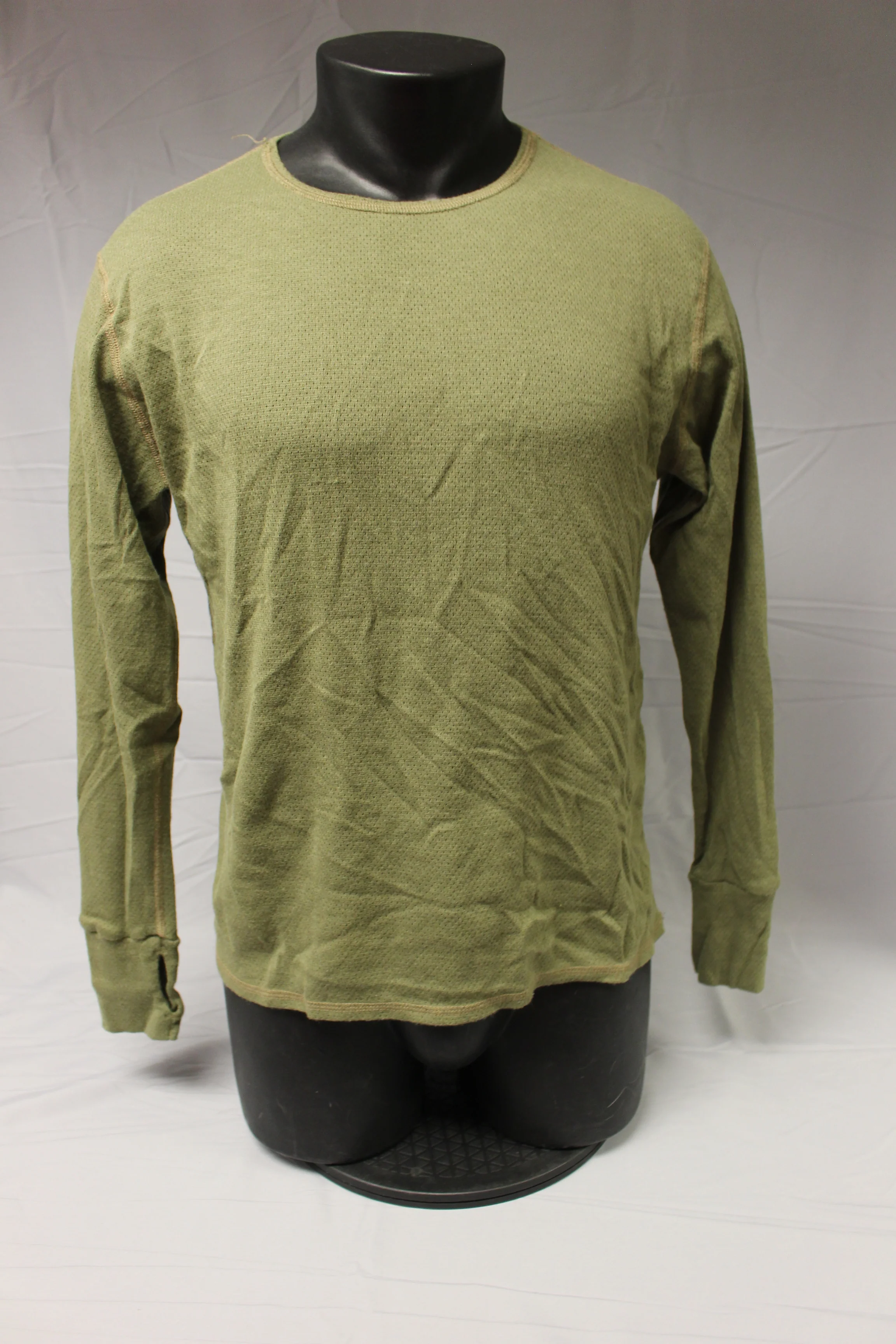 US Army Flame Resistant Undershirt - Medium Short - 8415-01-643-2730 - Used