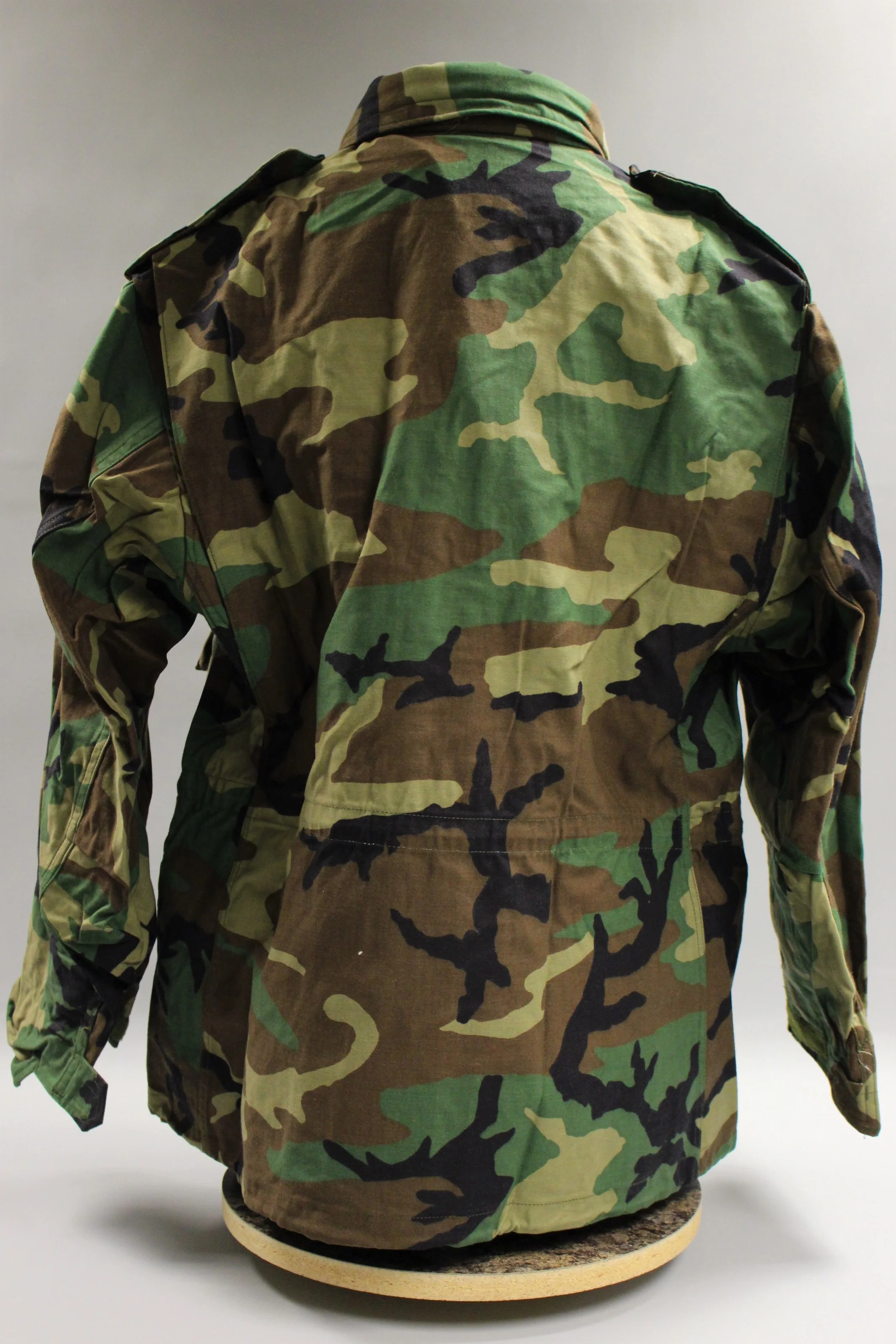 US Army M-65 Woodland Cold Weather Field Coat - Medium Regular - New - Image 2