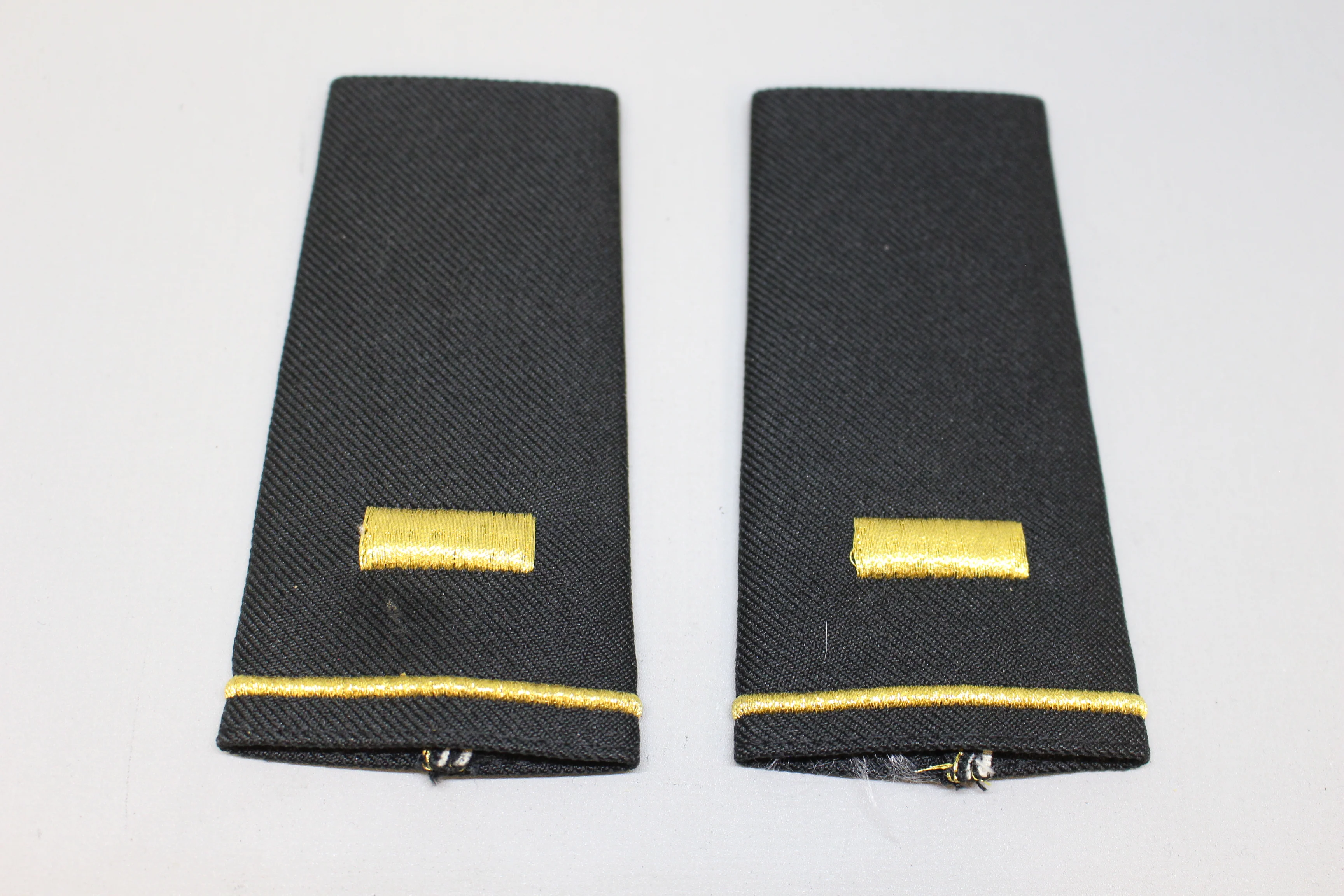 US Army Shoulder Epaulet Pair O-1 2nd Lieutenant -Used