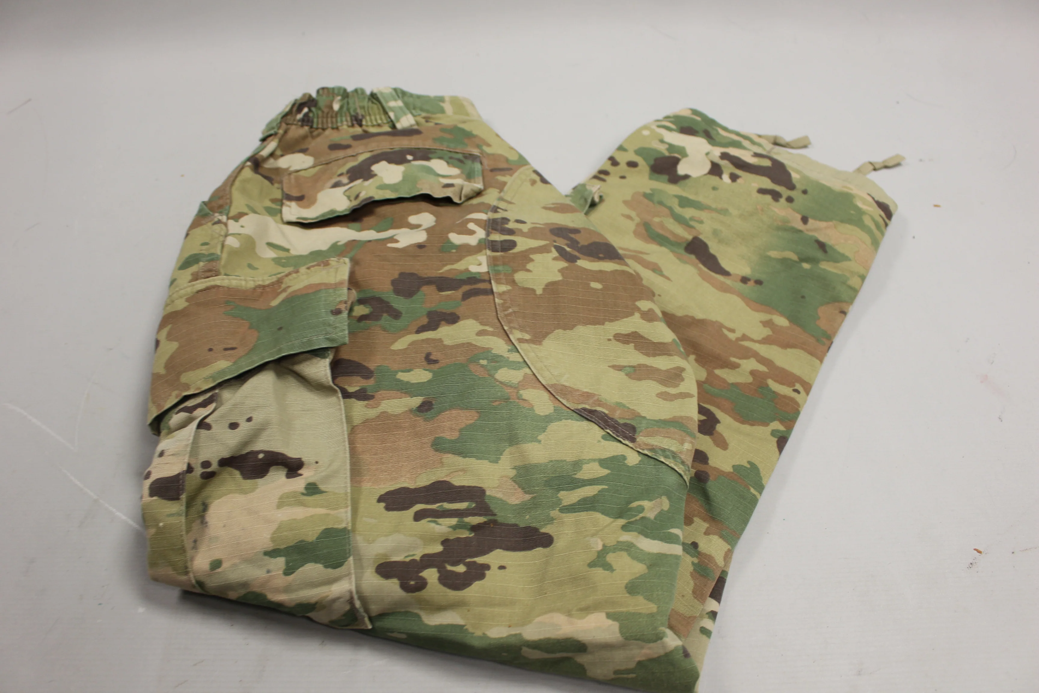 US Army Women's OCP Combat Trousers - 8415-01-623-3397 - 31 Regular - Used