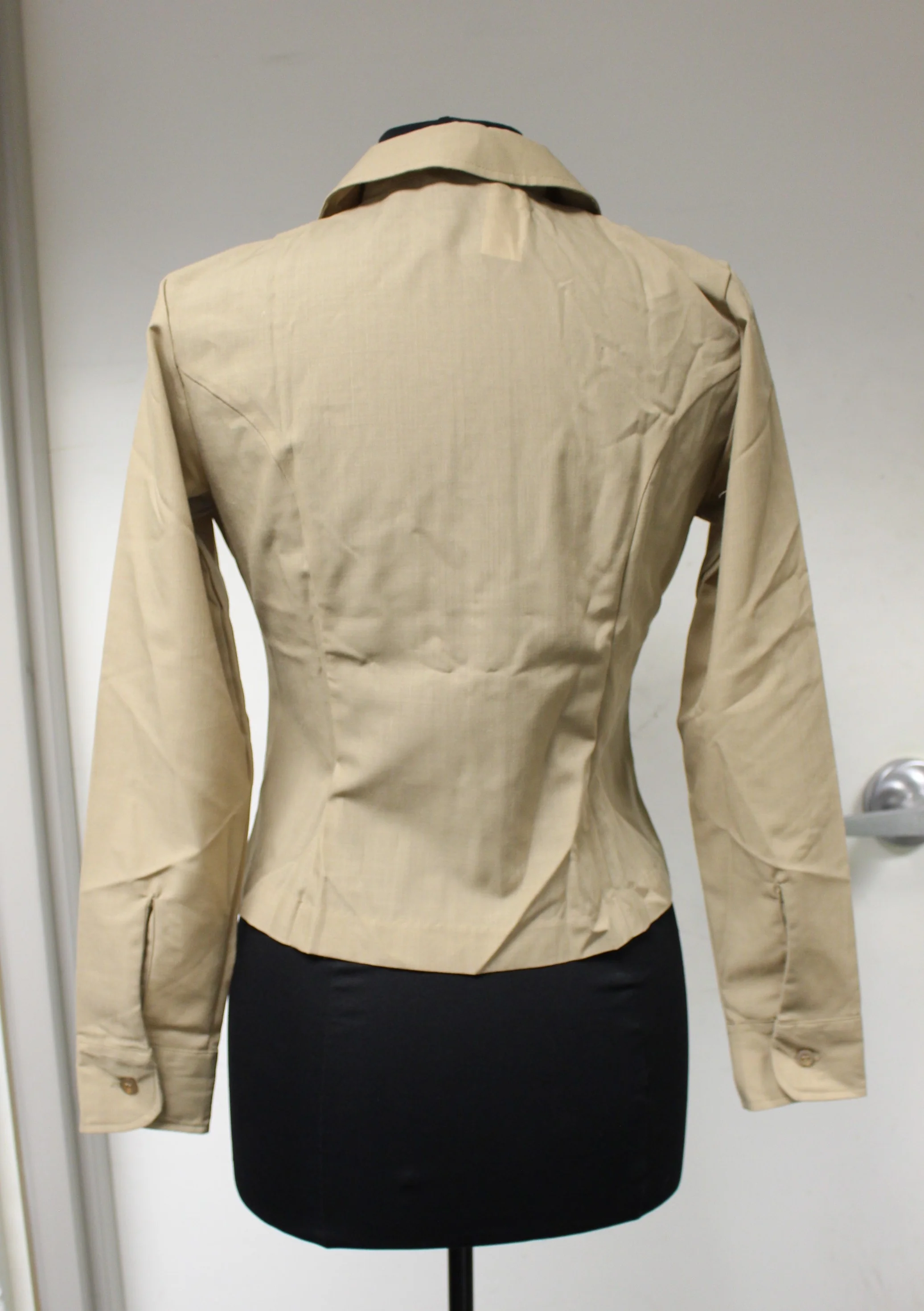 US Army Women's Short Sleeve Dress Shirt - Tan - Not Tuck In - Size: 8S - New - Image 2