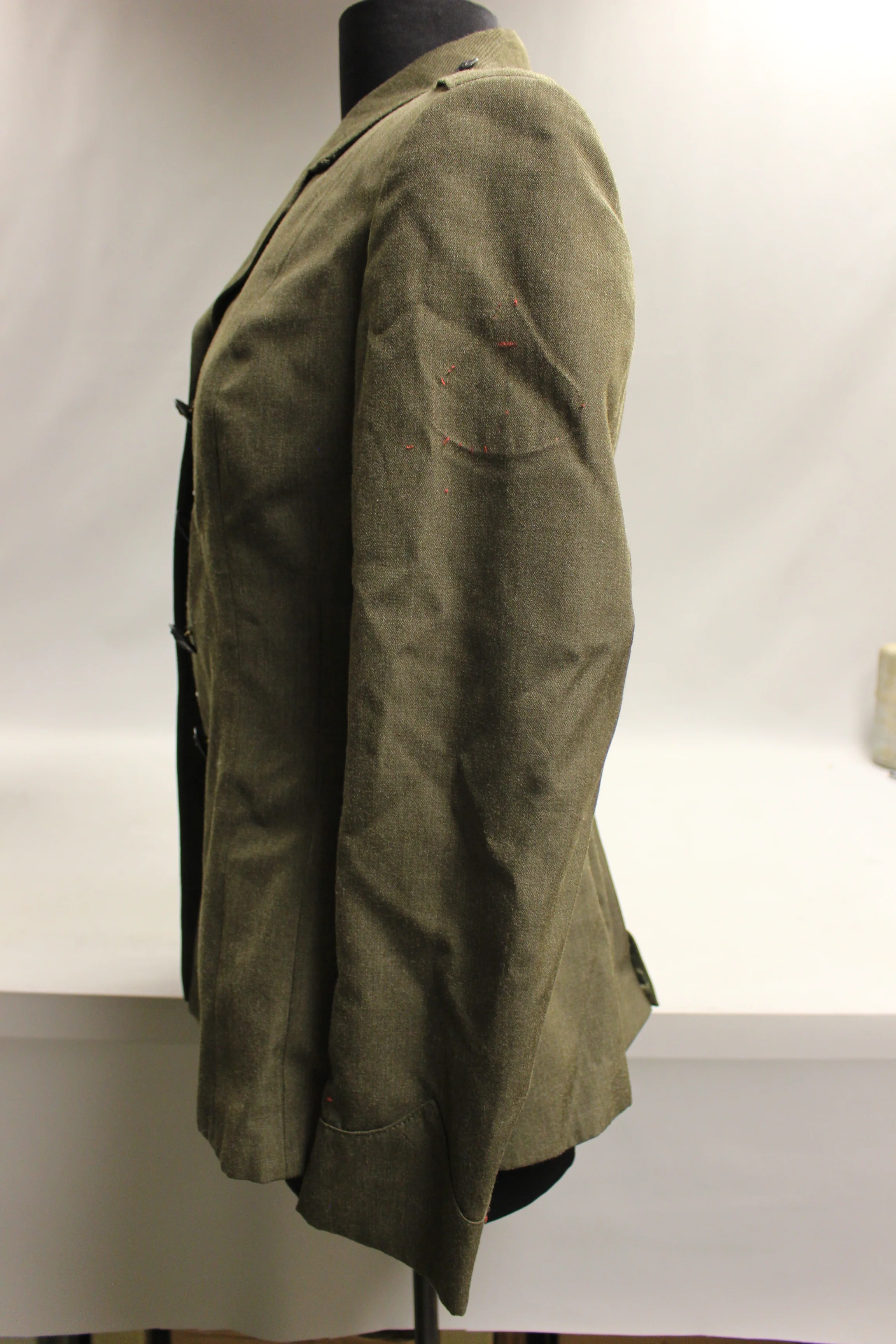 US Marine DSCP Woman's Poly/Wool Coat - 8410-01-413-2806 - 8MR - Used - Image 5