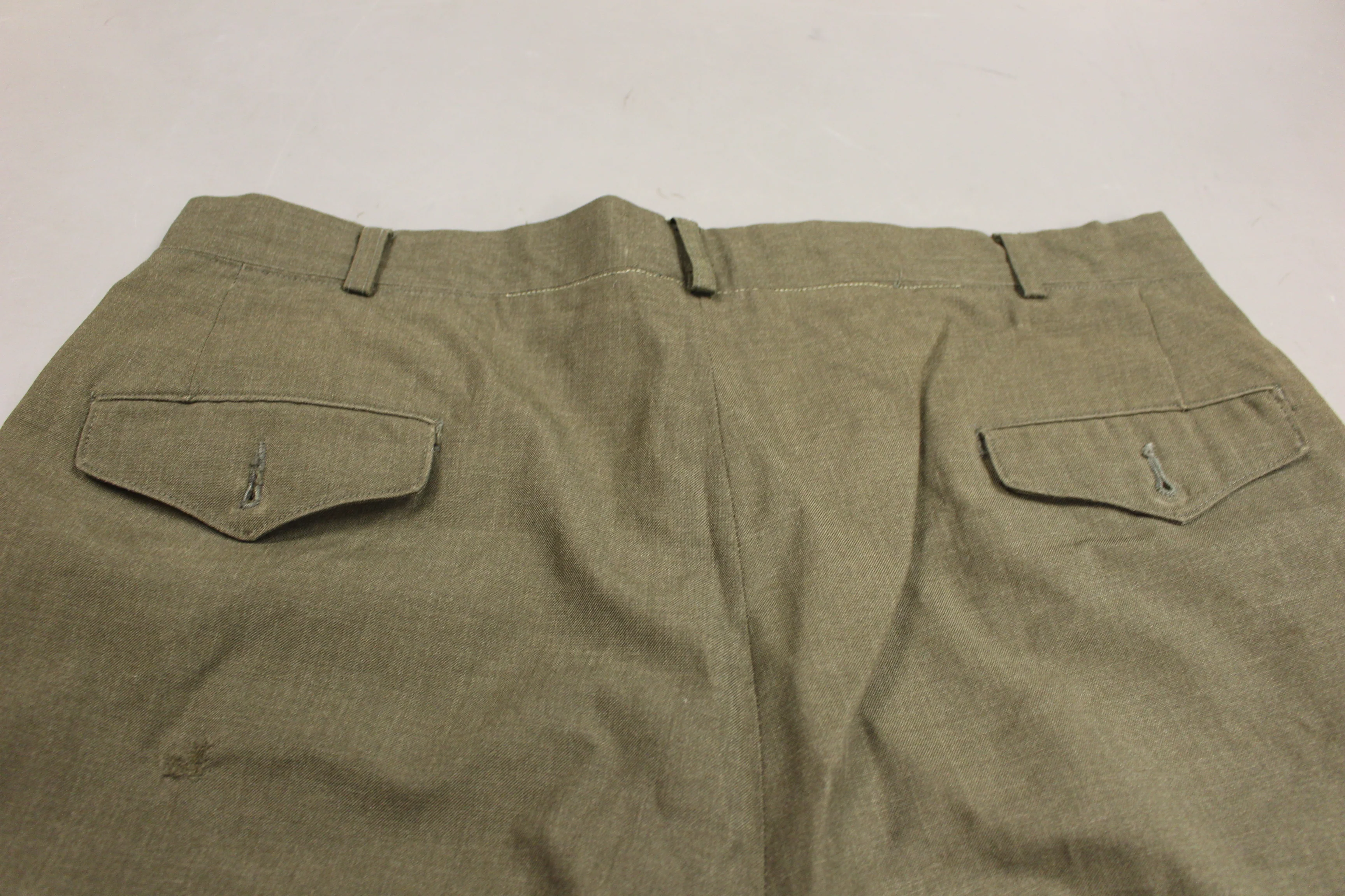 US Military Army Men’s Green Tropical Trousers - 32L - 8405-01-224-5401 - Used - Image 2