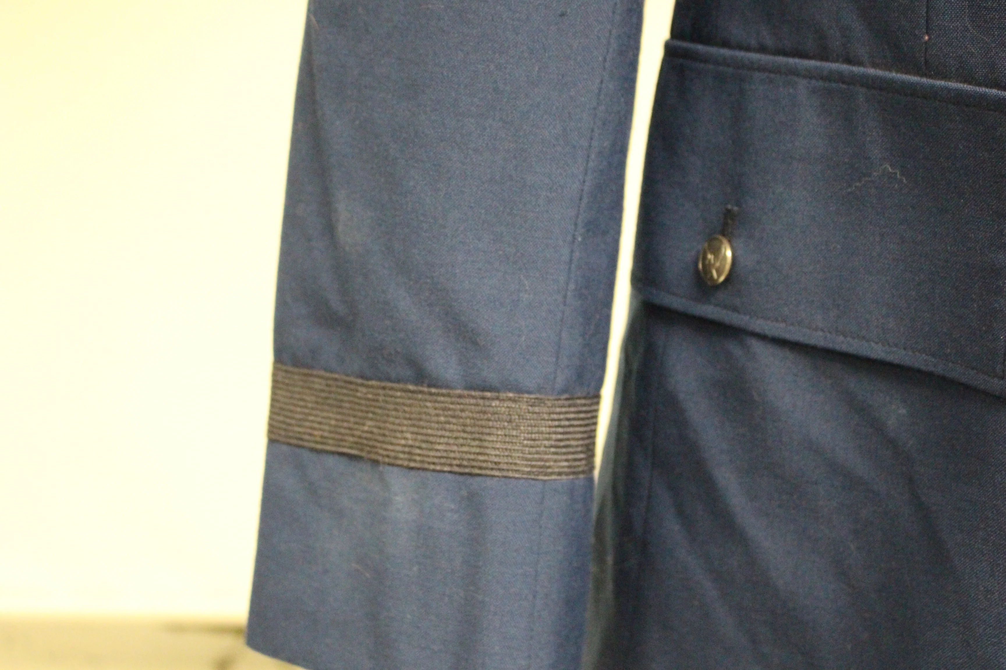 US Military Men's Cadet Service Coat - Size: 35R - Used - Image 2
