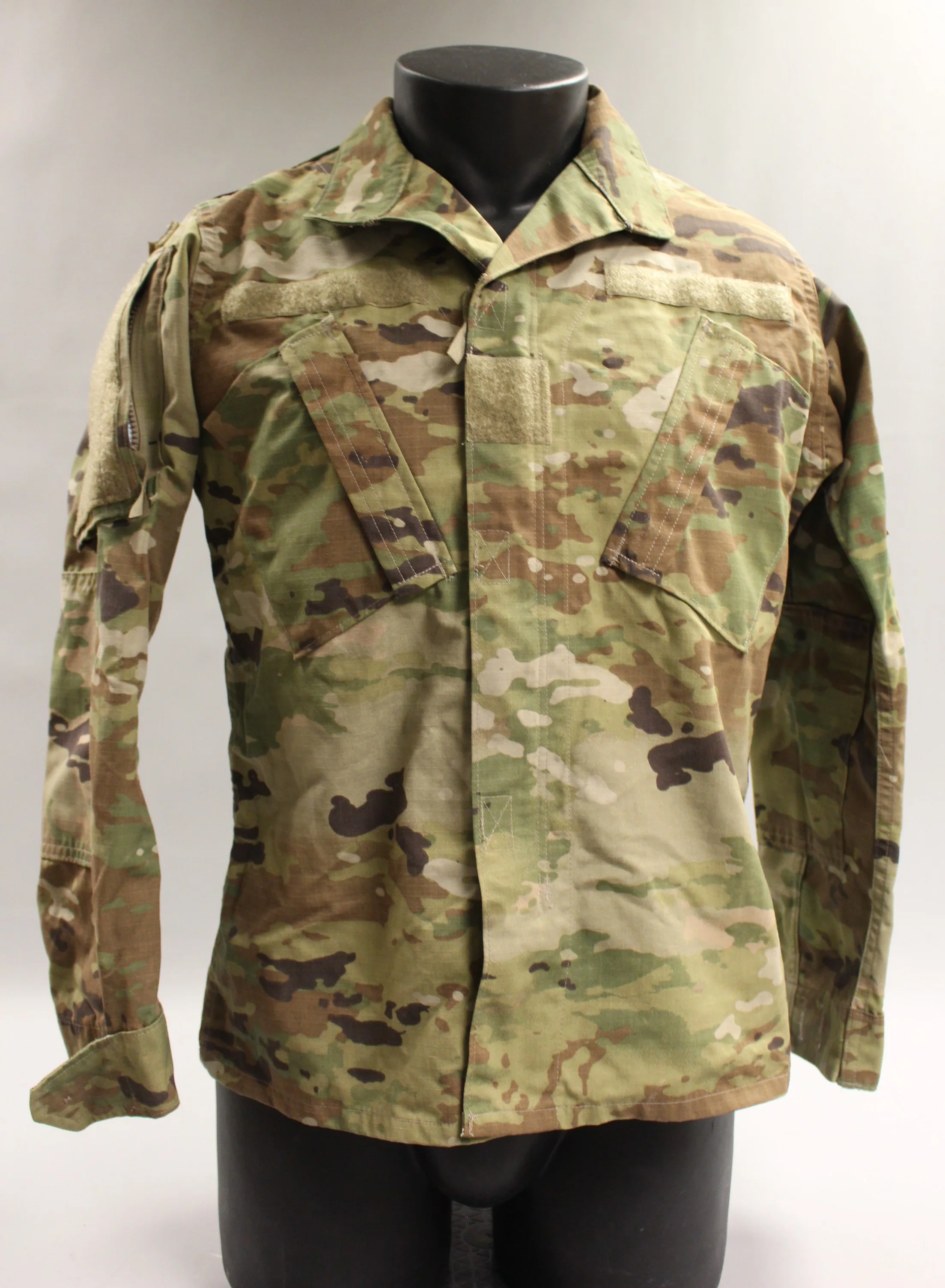 US Military OCP Combat Uniform Coat - 8415-01-623-5178 - Small Short - Used