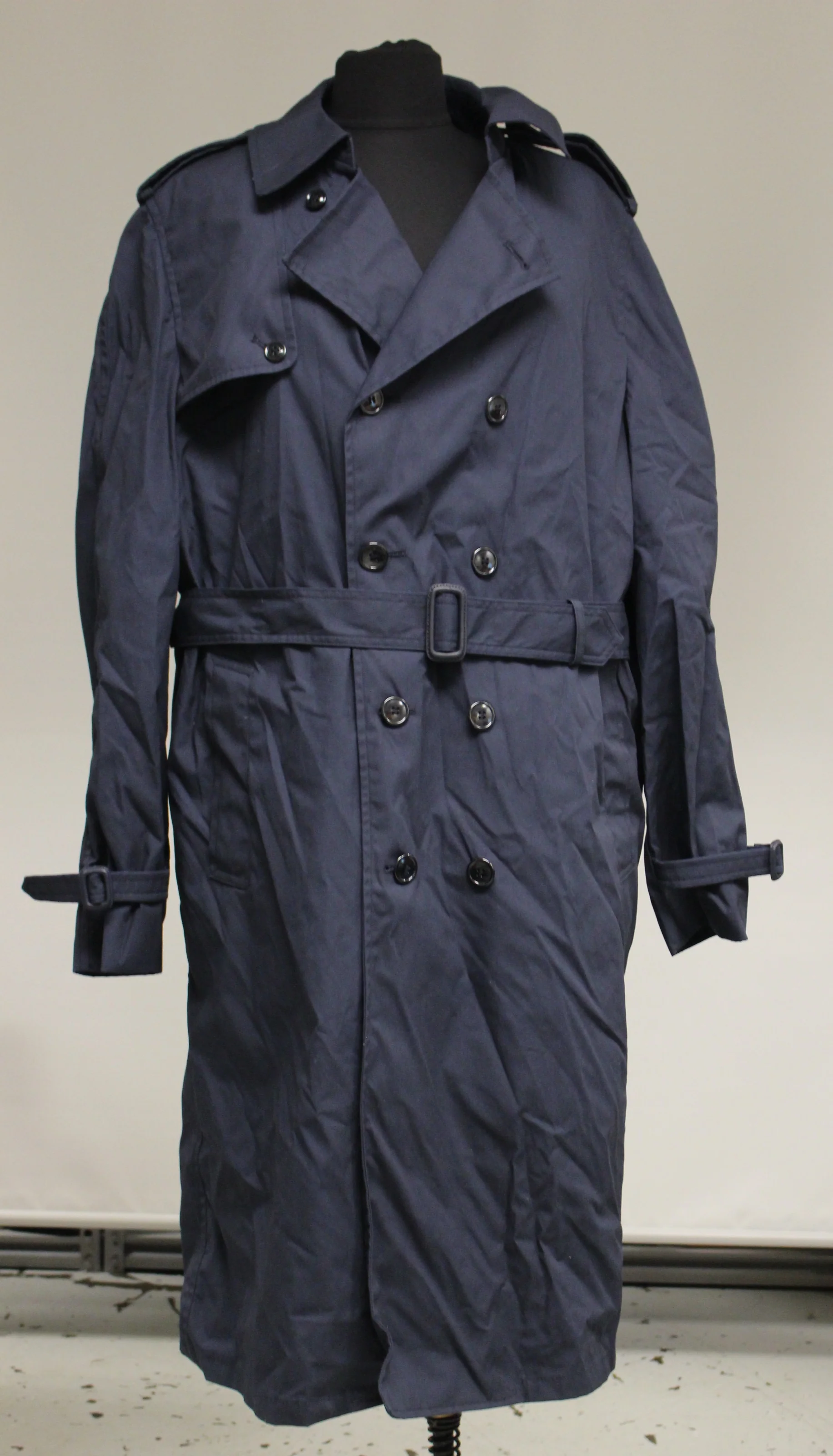 US Navy Blue Man's All Weather Coat - 8405-01-175-2292 - 42S - Used