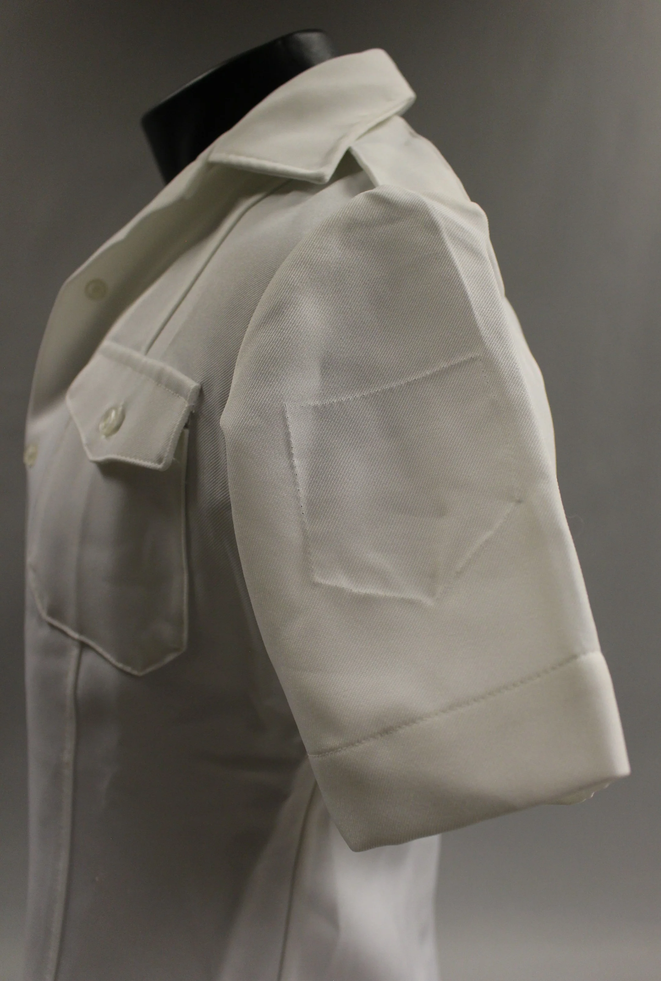 US Navy Women's Short Sleeve White Dress Shirt -Size: 32 -8410-01-152-7620 -Used - Image 3