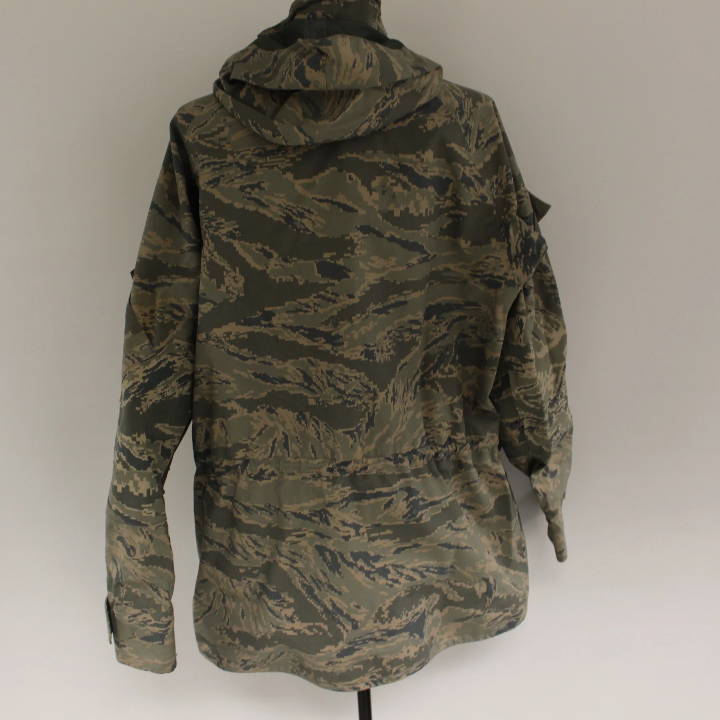 USAF APECS All Purpose Environmental Camouflage Parka - Medium Regular - Used - Image 2