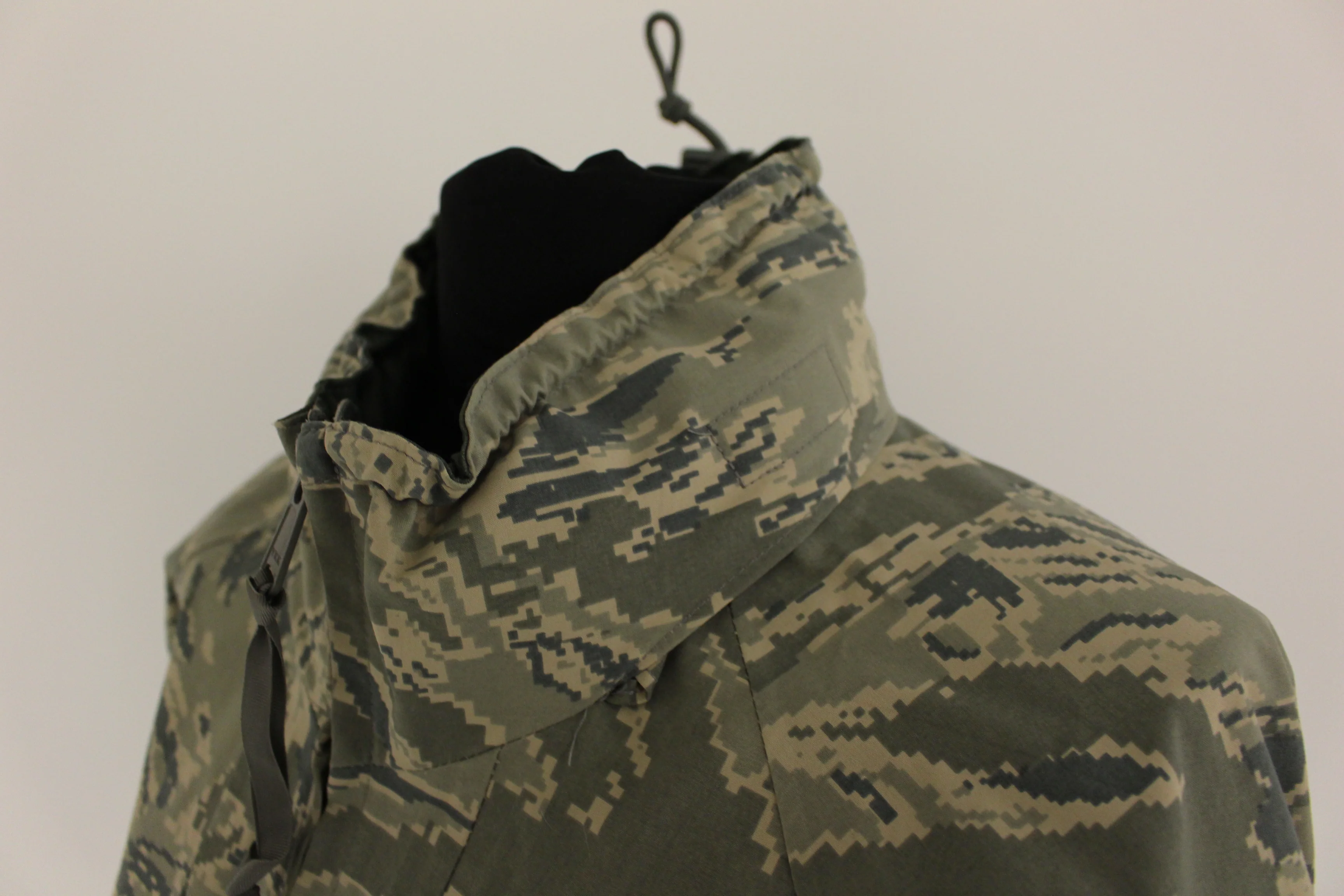USAF APECS All Purpose Environmental Camouflage Parka - XLarge Regular - Used - Image 4