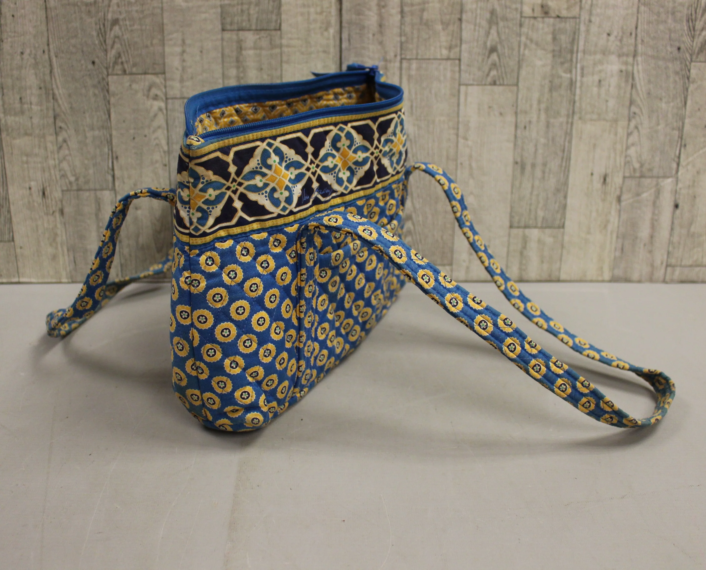 Vera Bradley Riviera Blue Medium Shoulder Bag - Used - Image 2