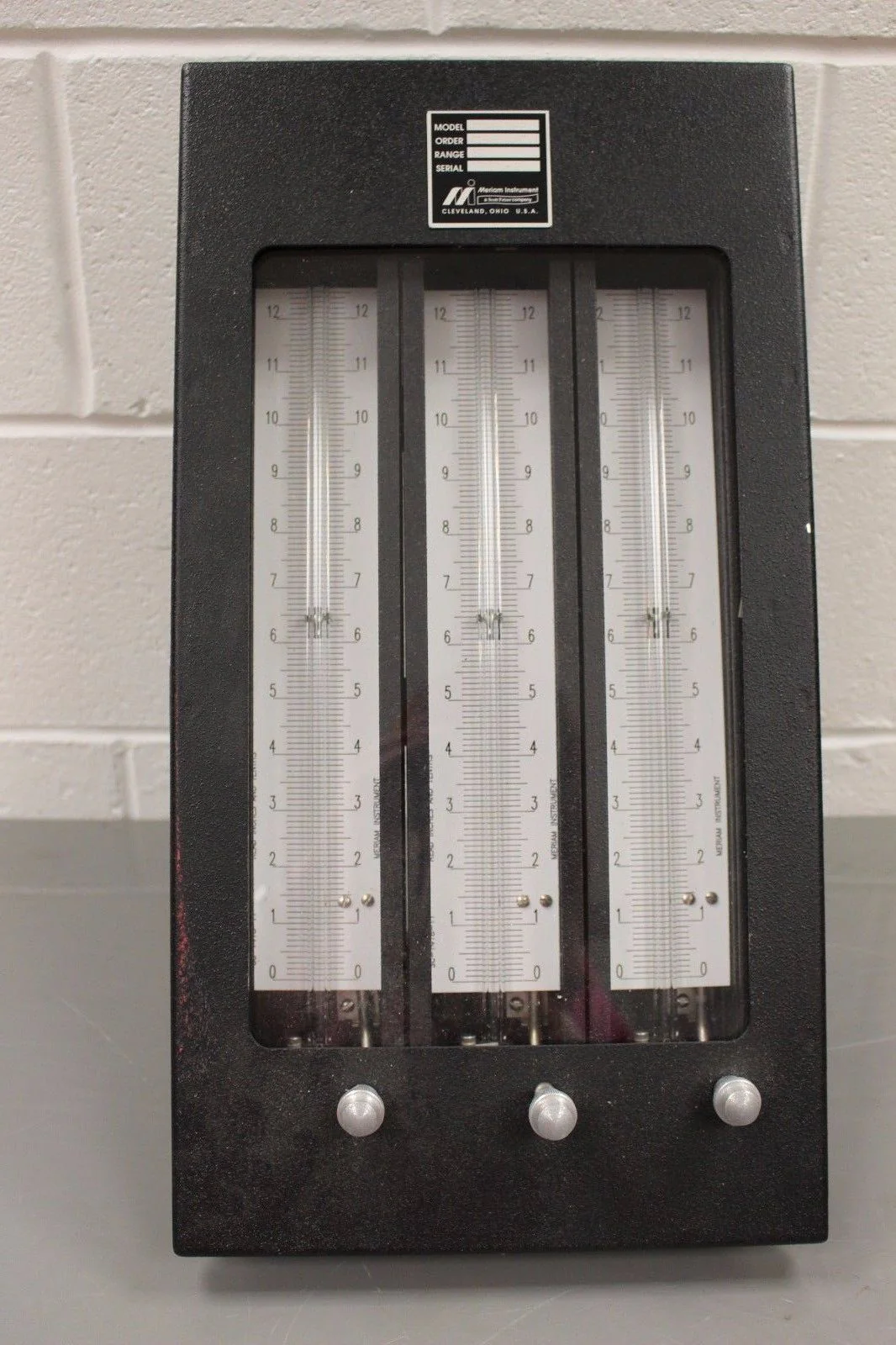 Vertical Mamometer, NSN 6685-00-076-6103, P/N FS8315-1, NEW!