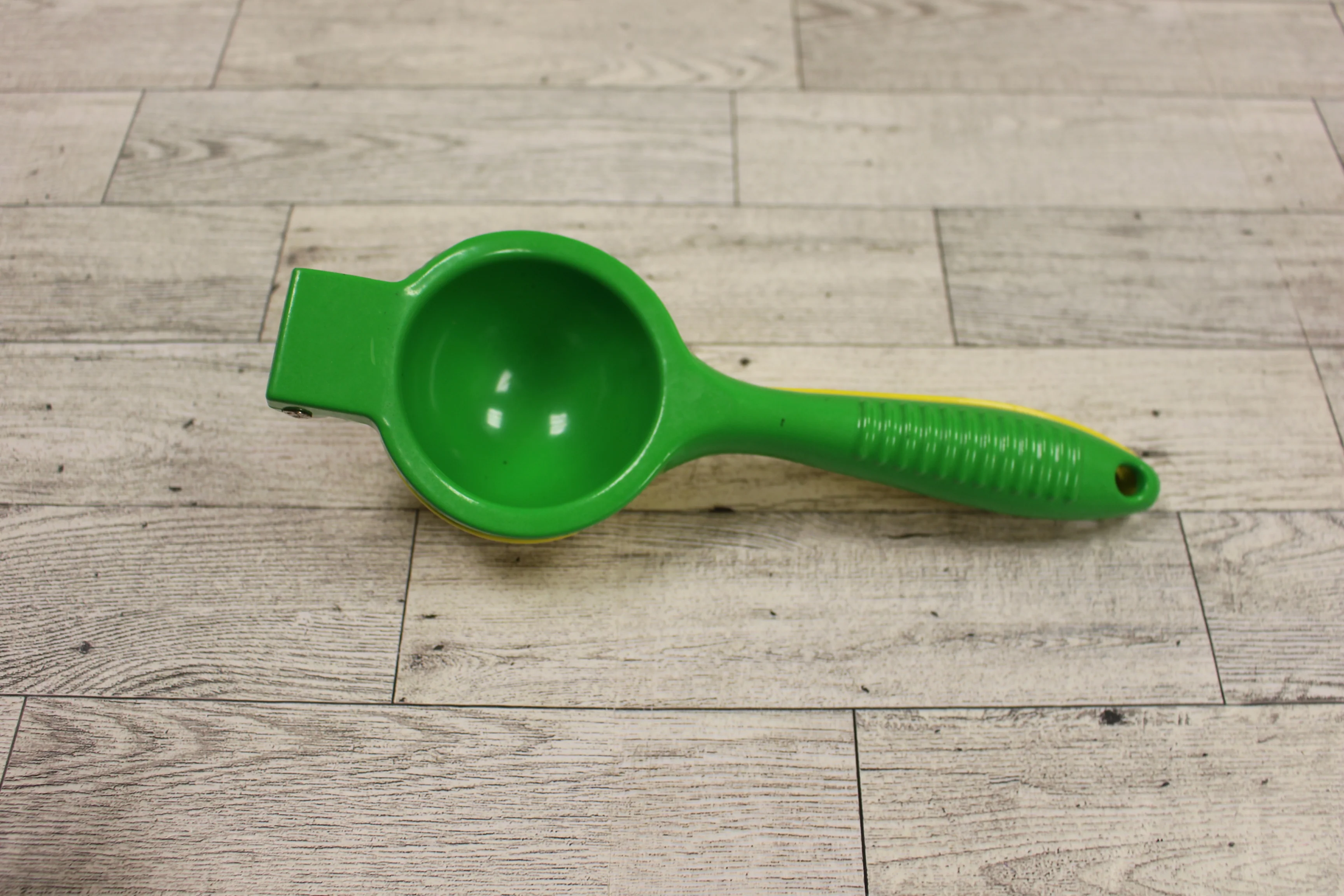 Vintage Cast Aluminum Lemon Lime Juice Hand Press/Juicer - Used