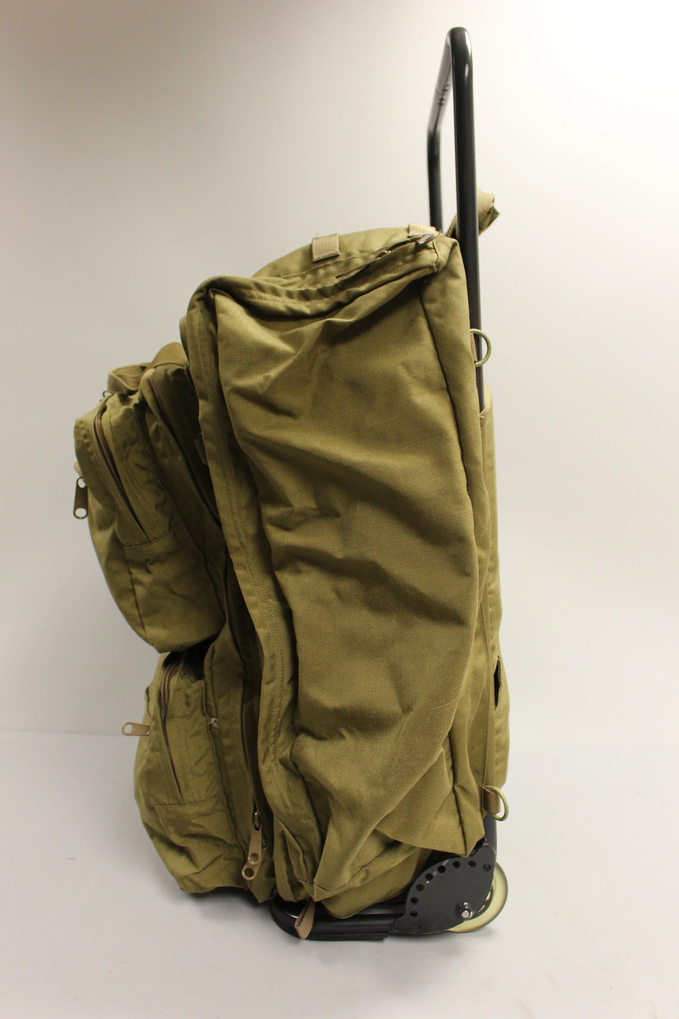 Vintage Eagle USA Coyote Brown Warrior Aid and Litter Kit Rolling Bag - Used - Image 2