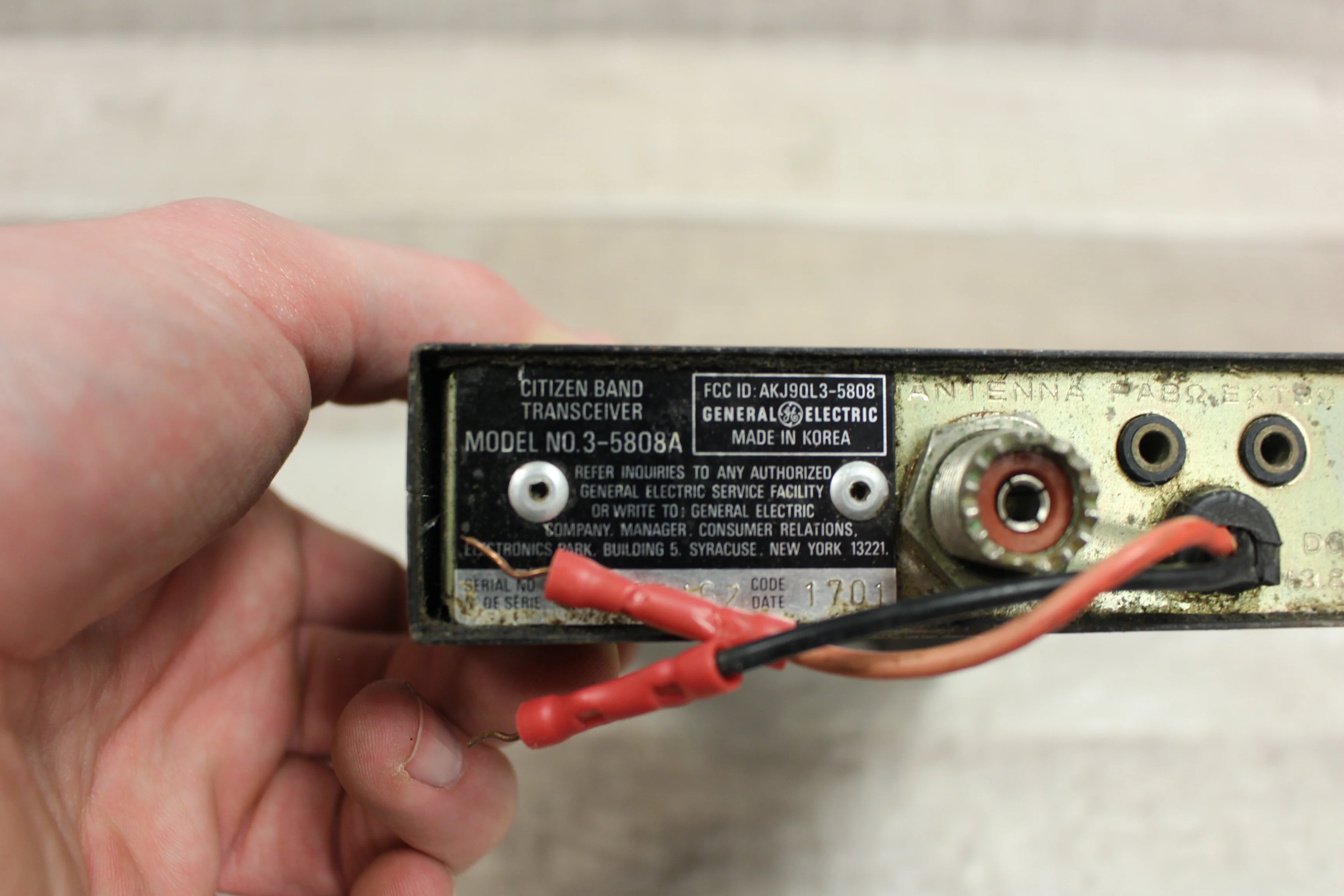 Vintage General Electric Radio -Black -Used - Image 3