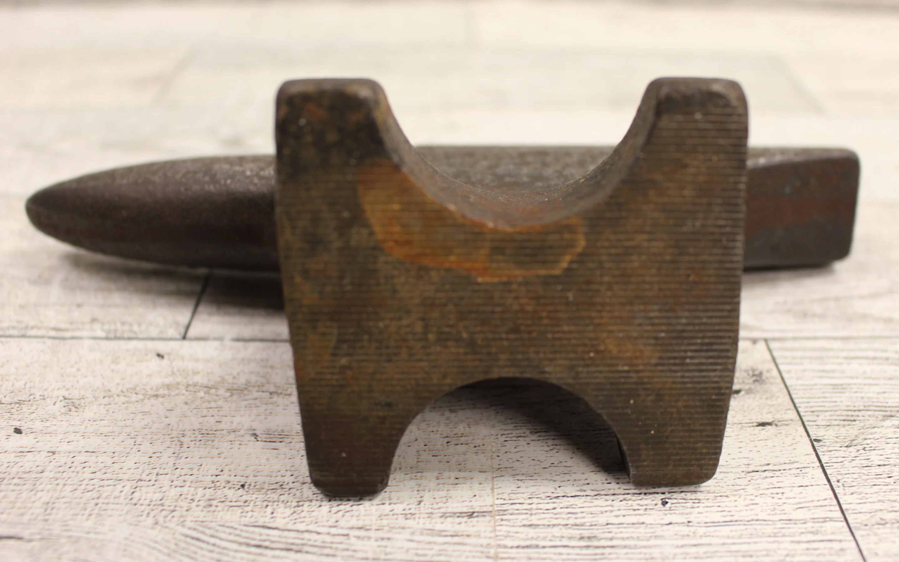 Vintage Jewelry Miniature Cast Iron Anvil - A252-1 - Used - Image 4
