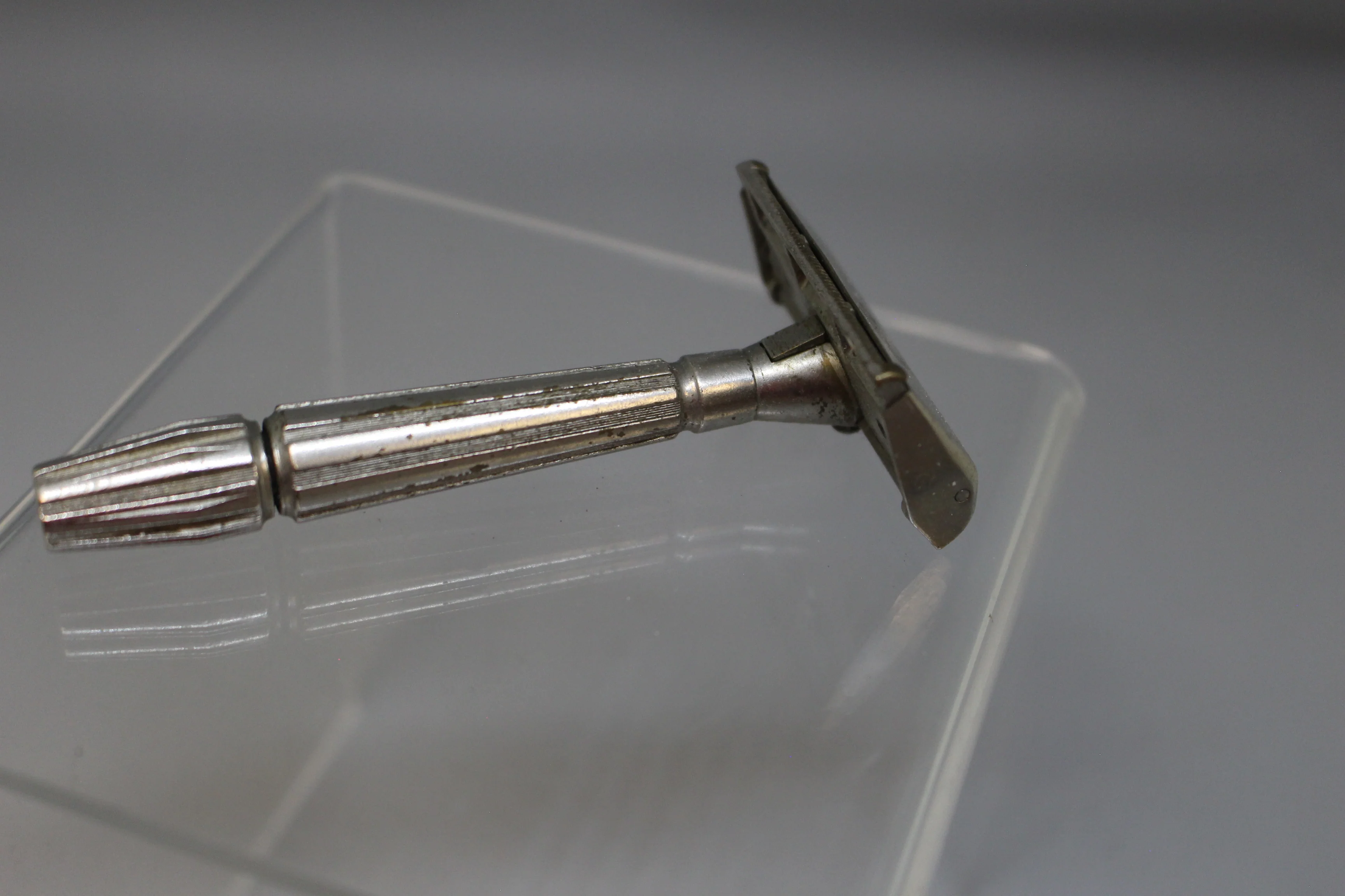 Vintage Men's Double Sided Razor - Set of 2 - Used - Image 10