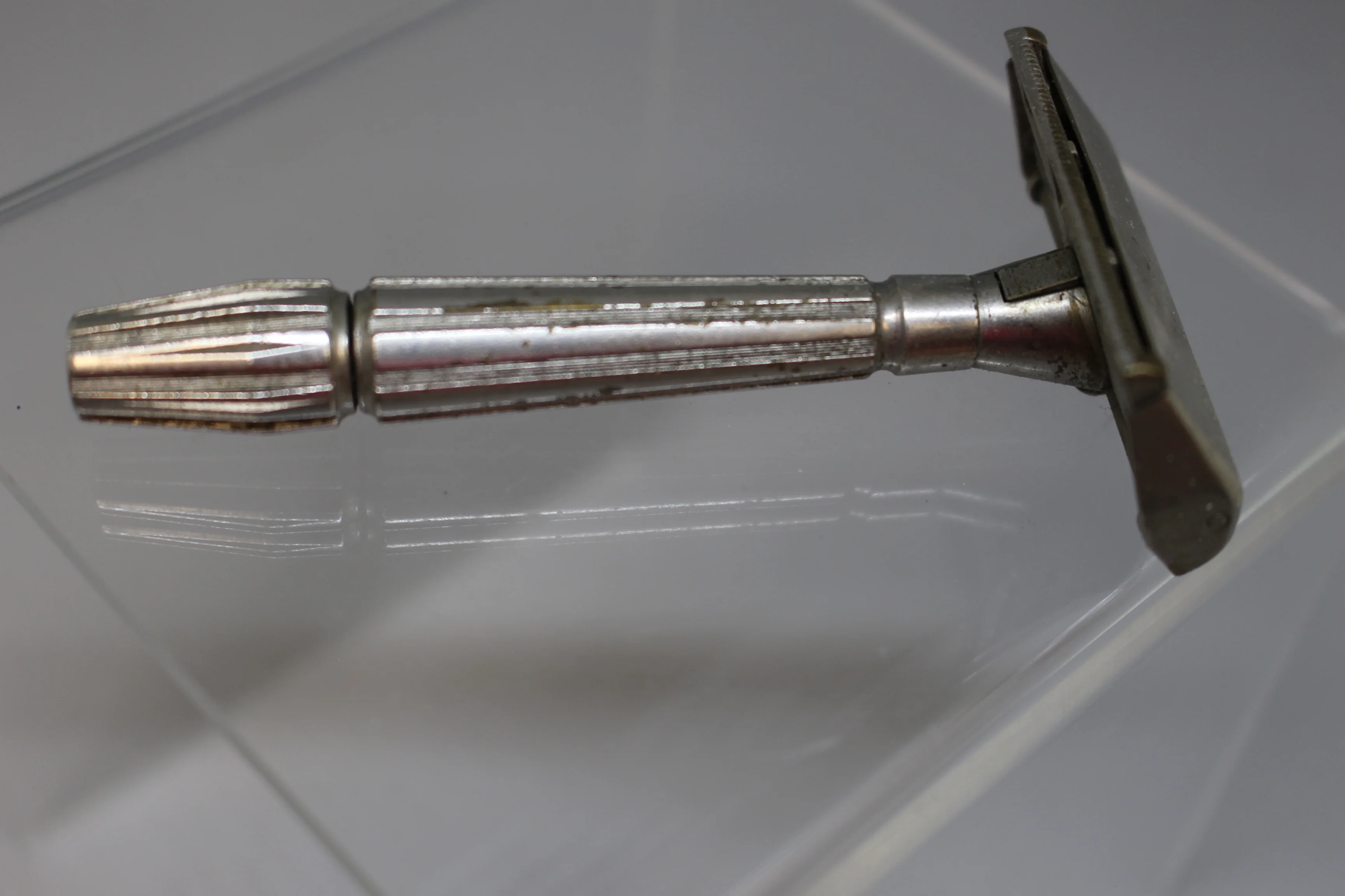 Vintage Men's Double Sided Razor - Set of 2 - Used - Image 8
