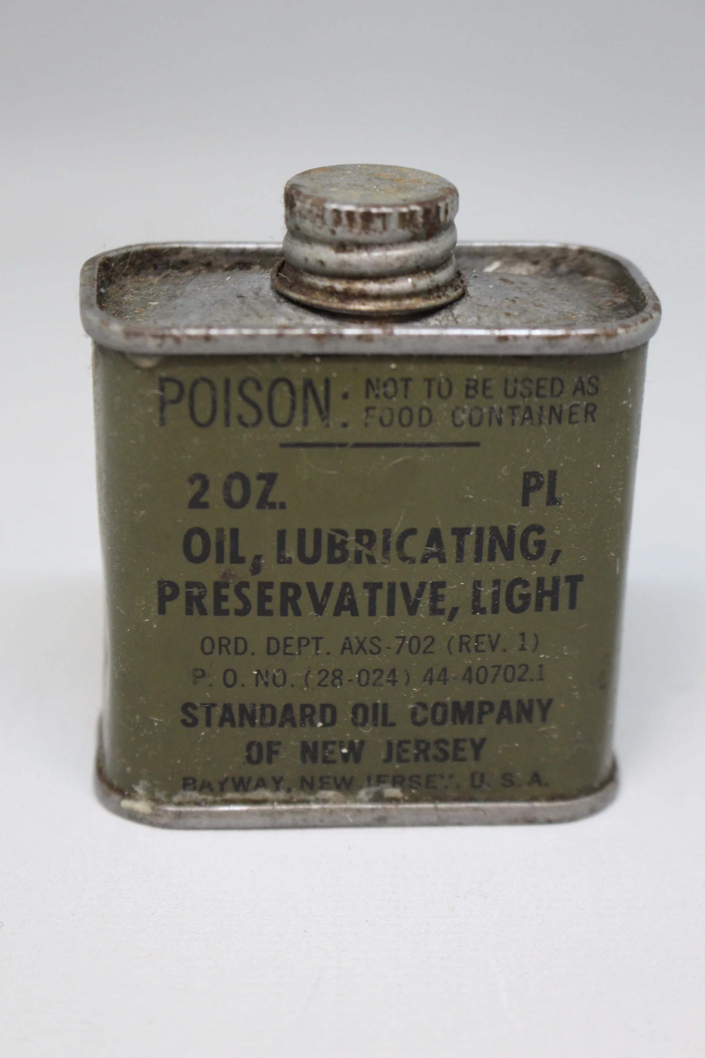 Vintage Military 2oz Oil Can Standard Oil Company Bayway NJ -Used