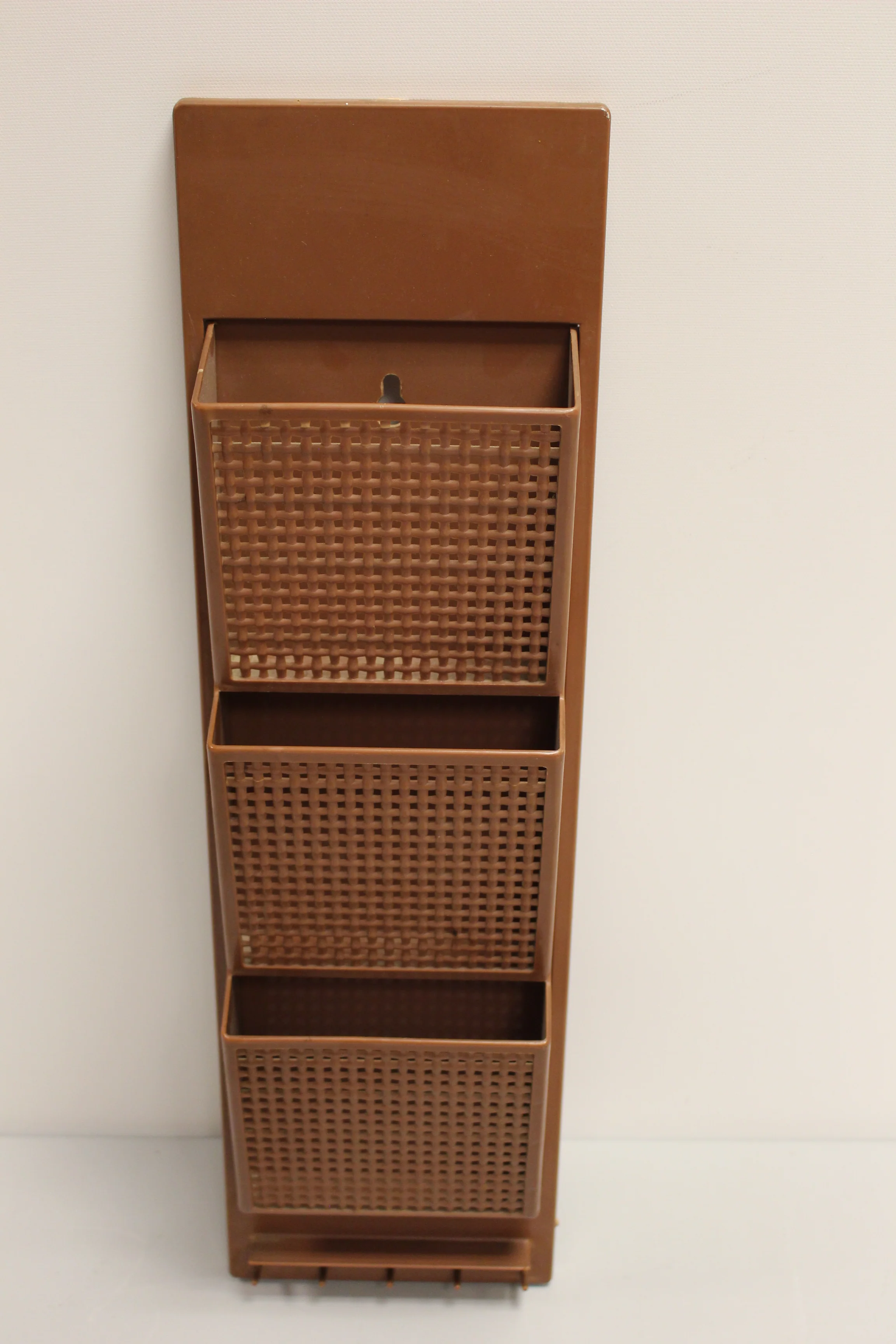 Vintage Retro Fesco Gold Plastic Mail Organizer & Key Holder - Used