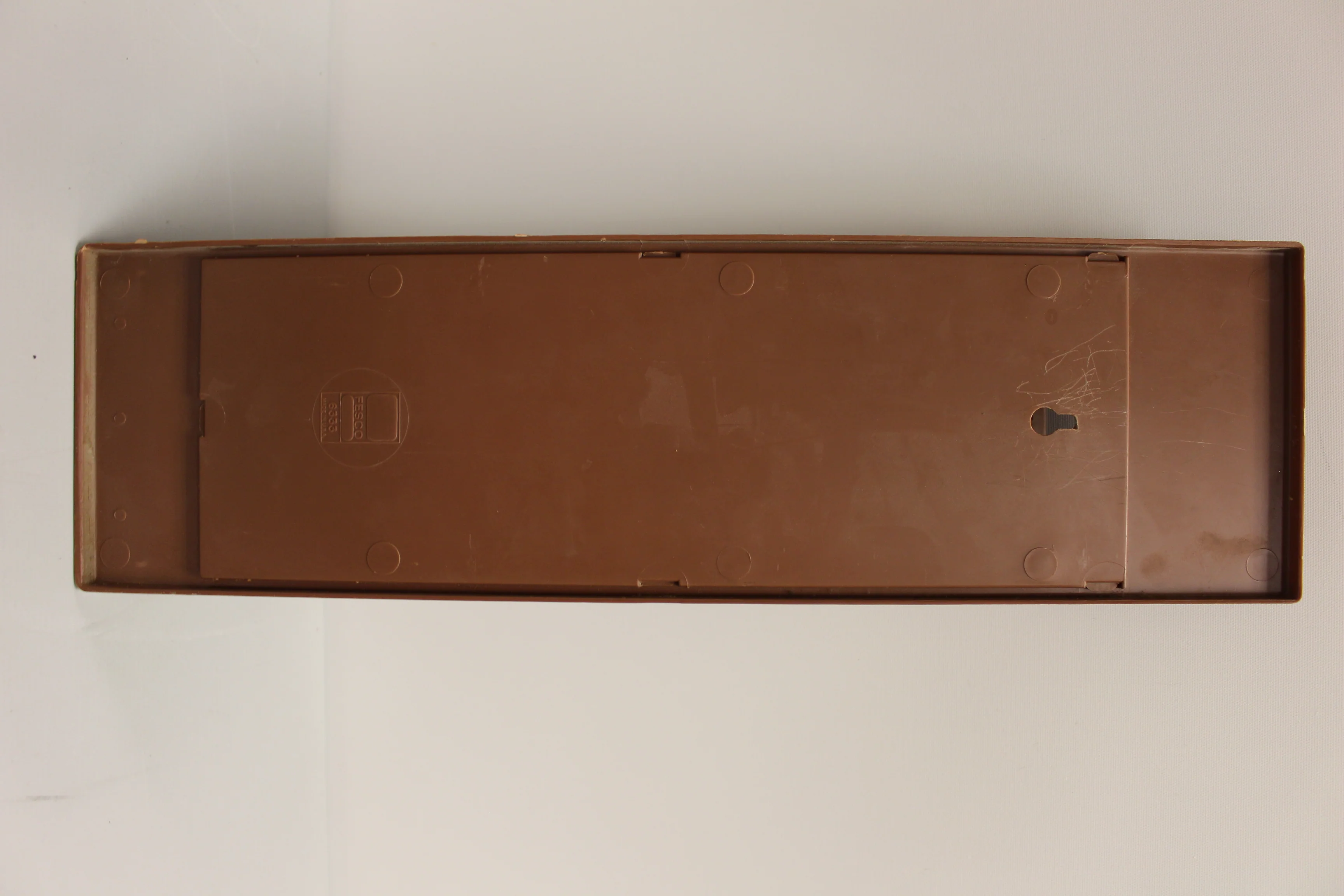 Vintage Retro Fesco Gold Plastic Mail Organizer & Key Holder - Used - Image 3