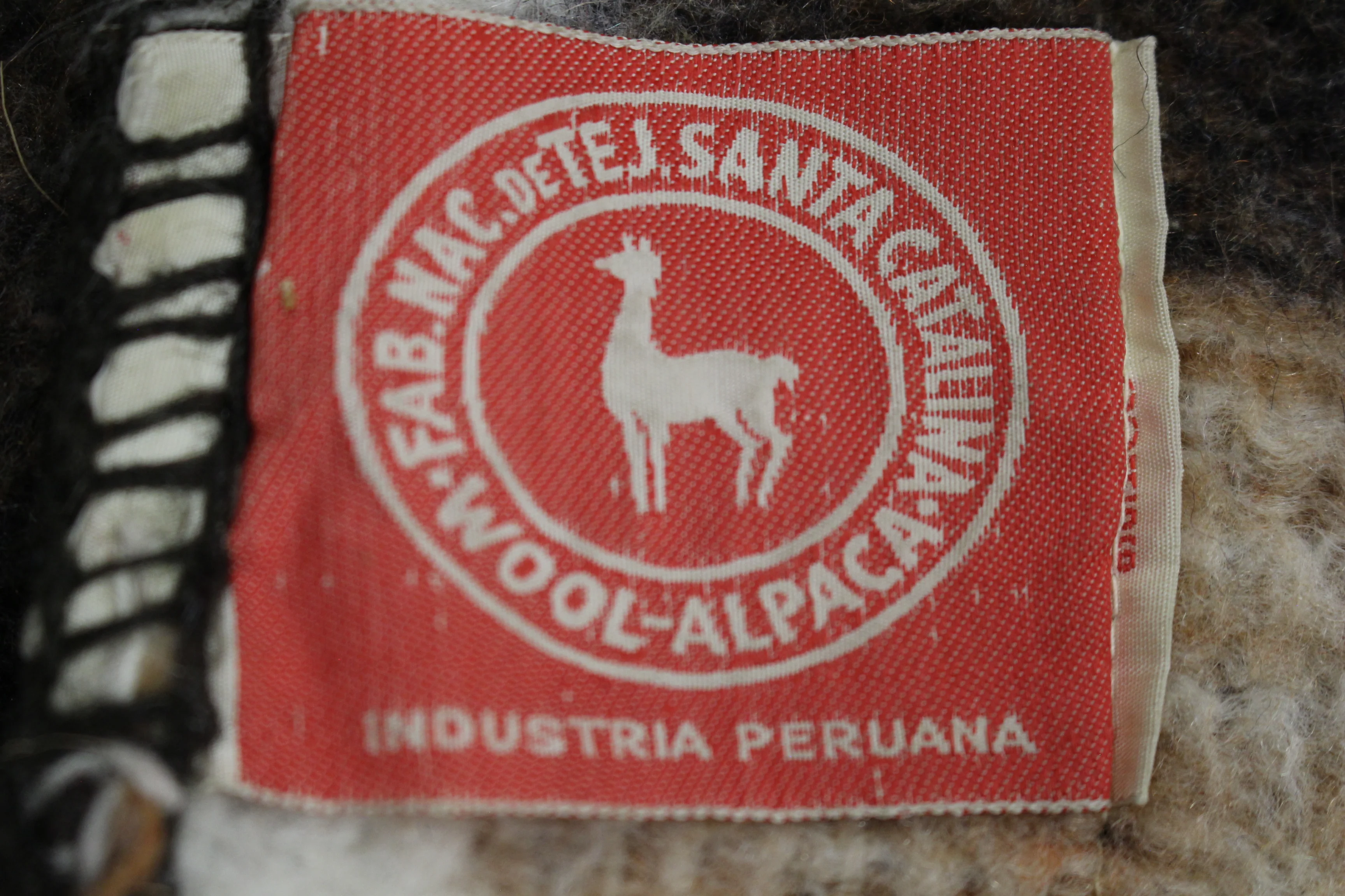 Vintage Santa Catalina Alpaca Wool Blanket Throw - 64" x 83" - Reversible - Used - Image 7