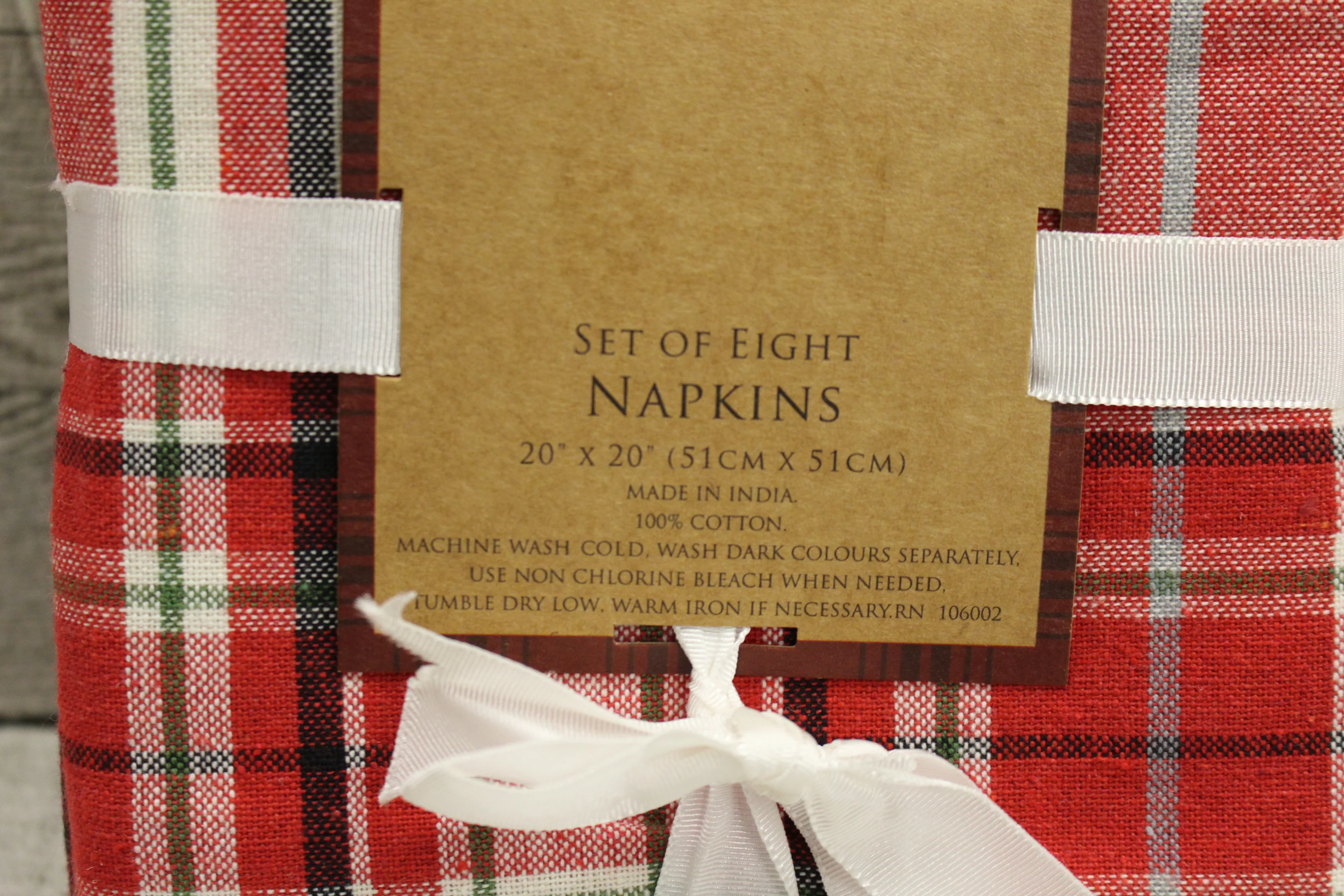 Well Dressed Home Set of 8 Plaid 20"x20" Cloth Napkins - New - Image 3