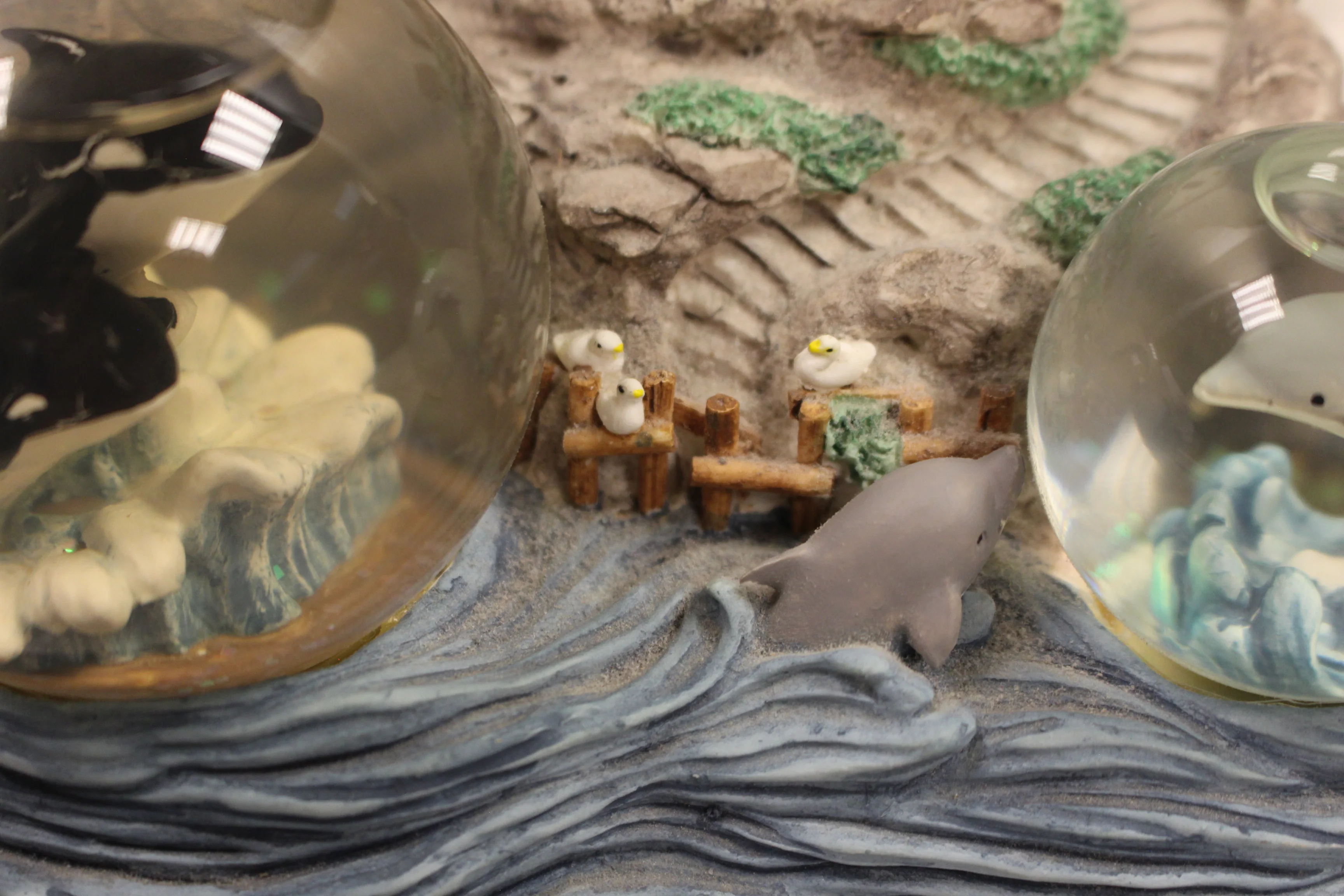 Westlake Musical Lighthouse Water Globe - Orcas & Dolphin - 2615 - Used - Image 6