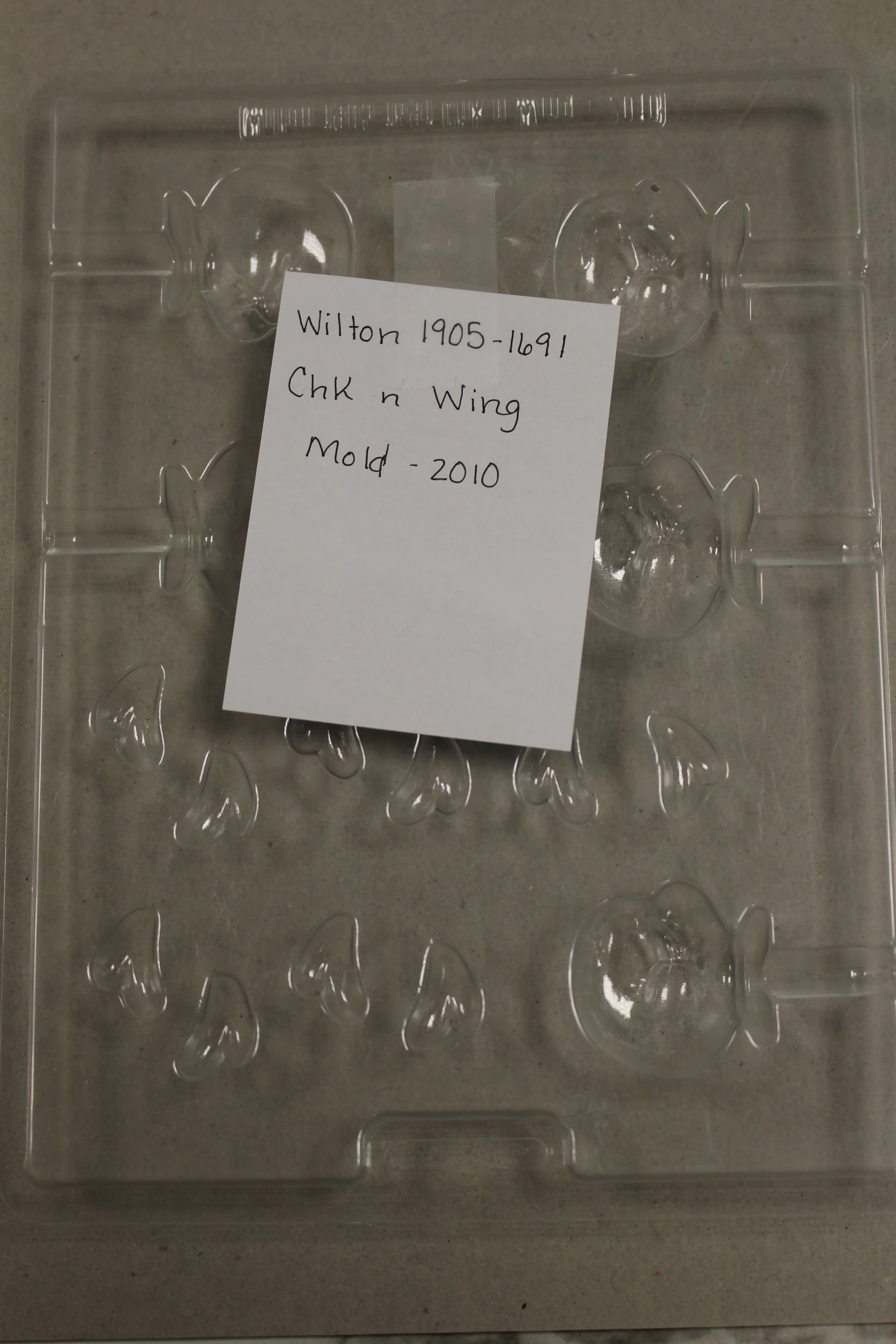 Wilton 1905-1691 Chk N Wng Mold - Used
