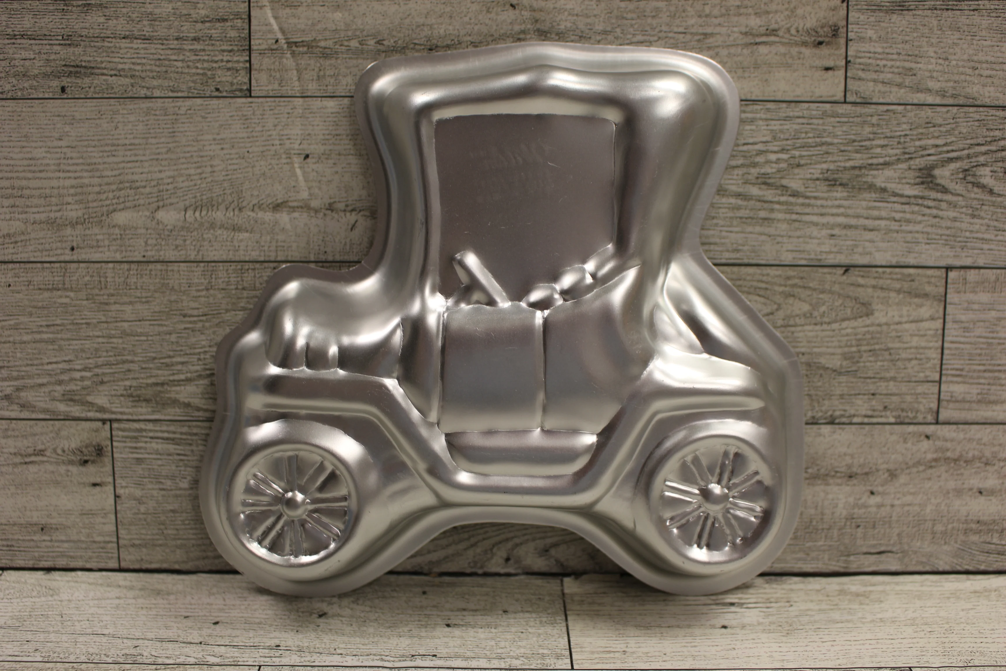 Wilton 1975 Cake Pan - Antique Old Time Car Model T - 508-434