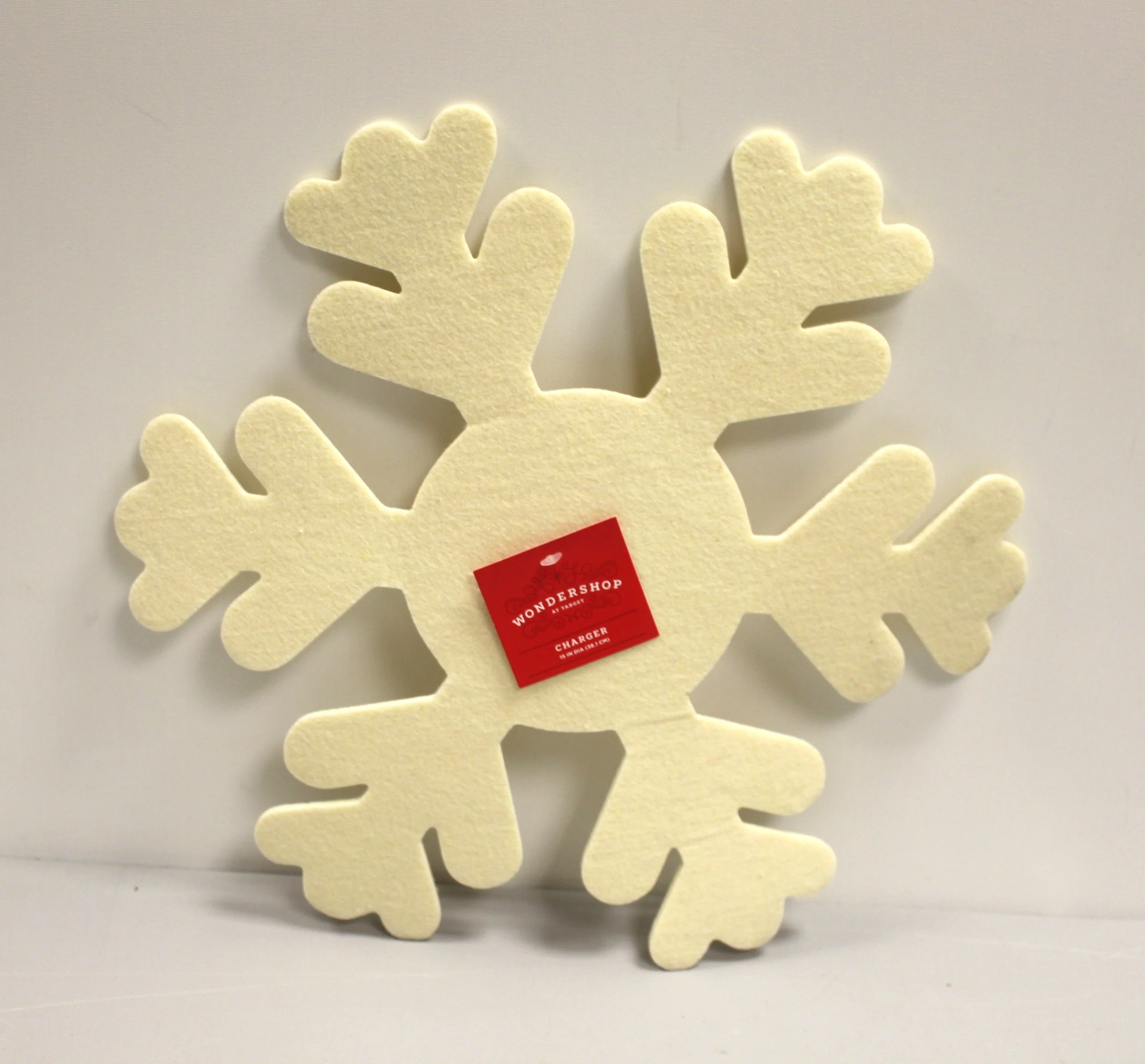 Wondershop Charger/Snowflake - 15" diameter - New