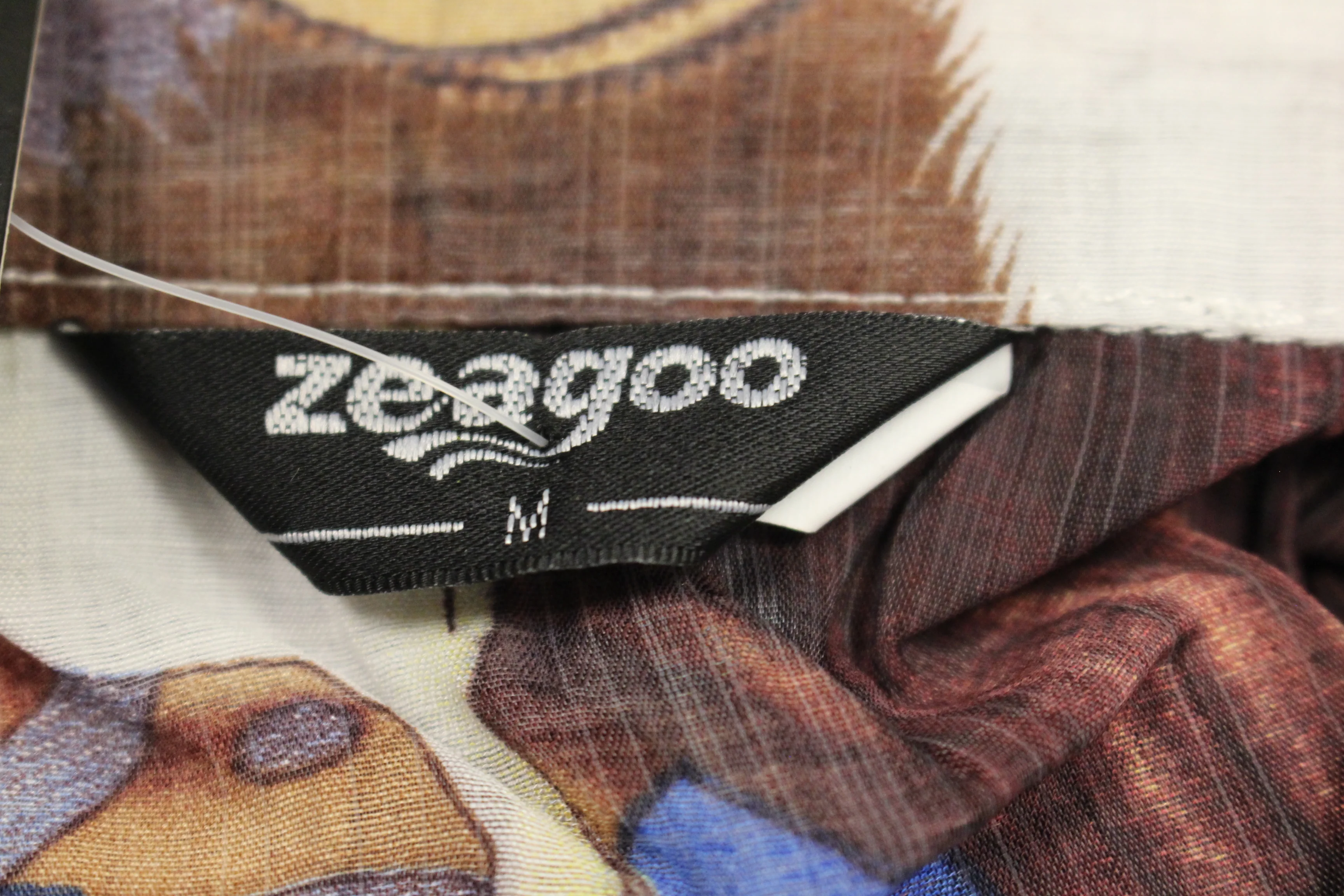 Zeagoo Women's Face Spread Long Sleeve Shirt - Medium -New - Image 3