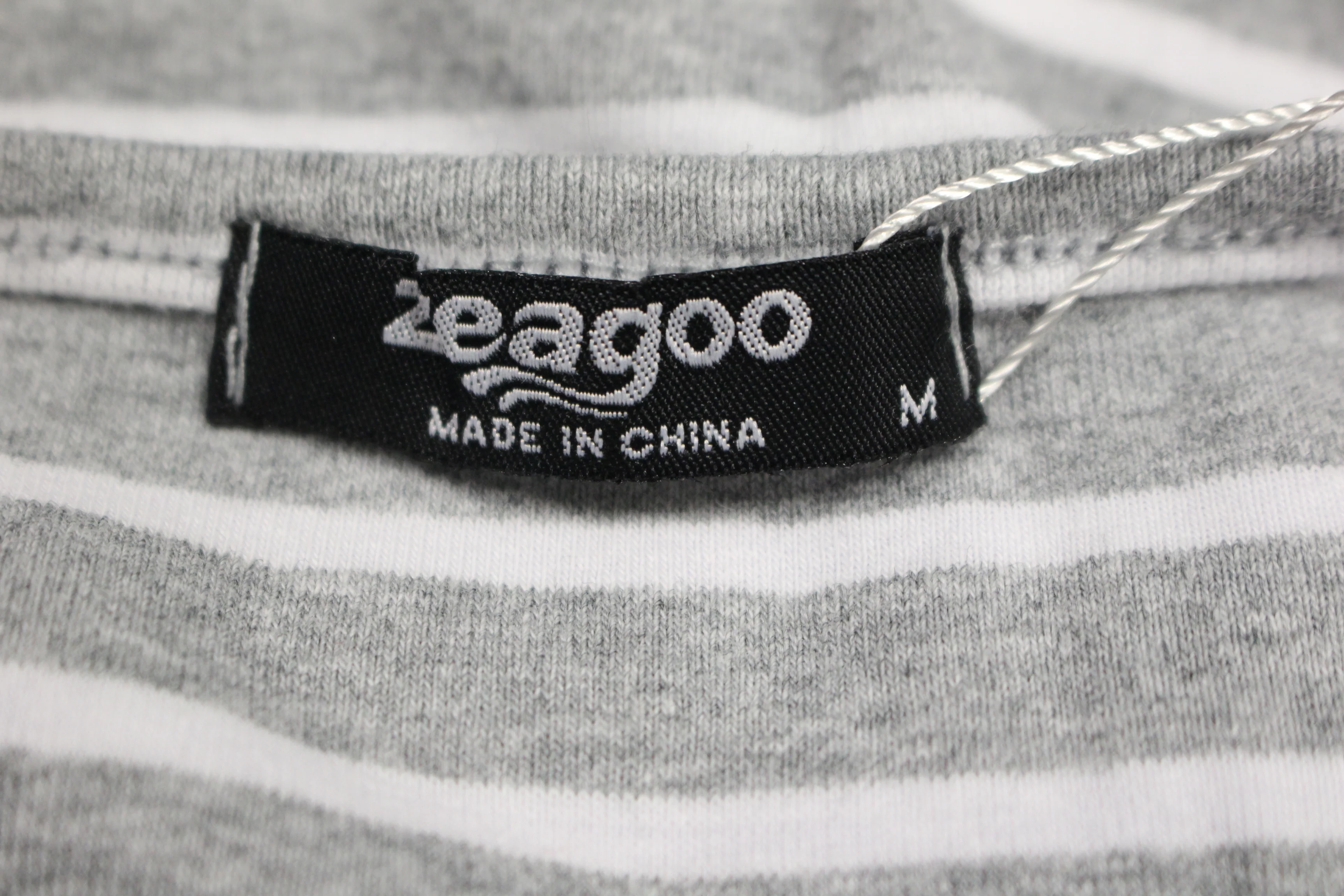 Zeagoo Women's Striped V Neck Long Sleeve - Medium -Striped -New - Image 3